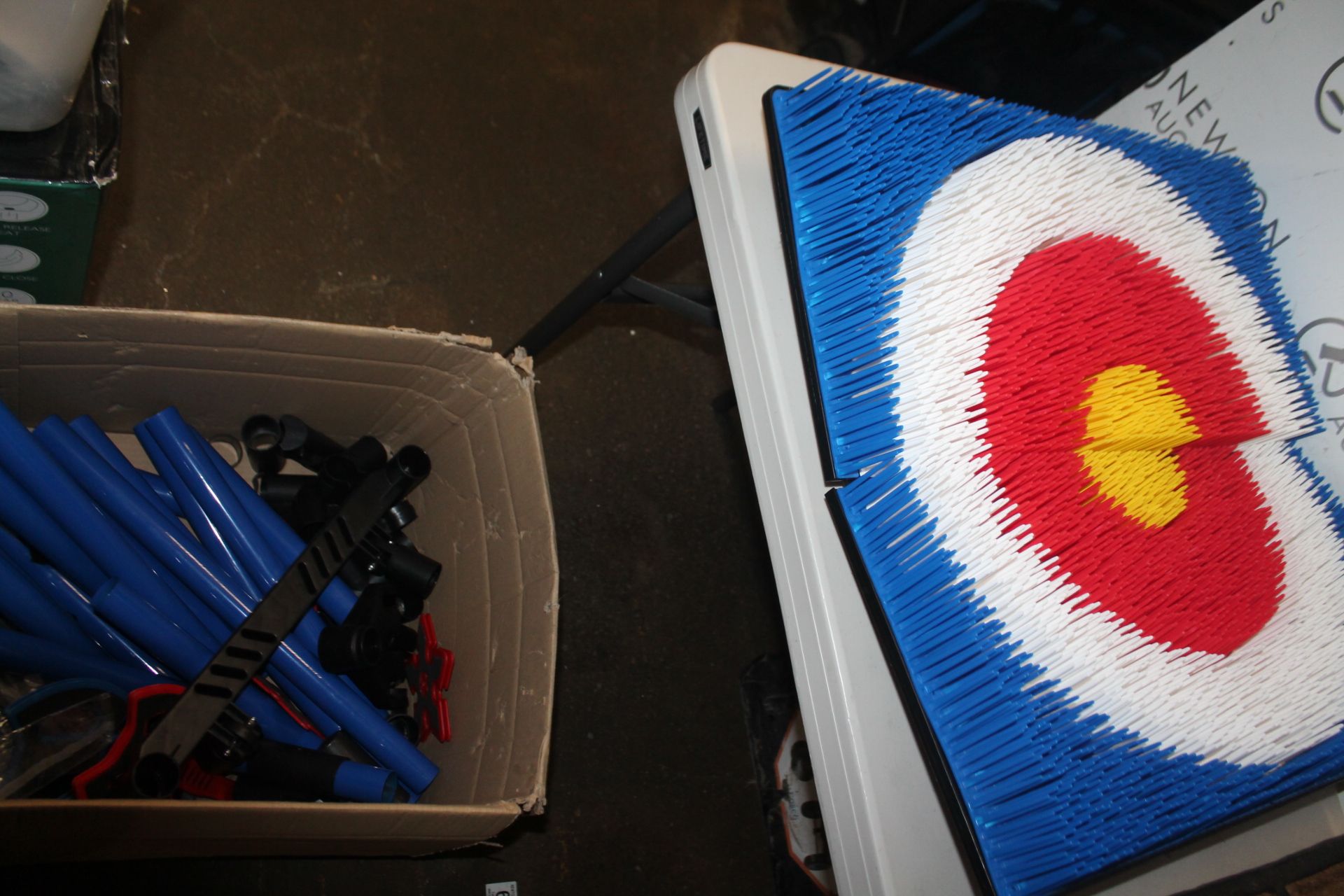 1 AXE THROW SET RRP Â£69