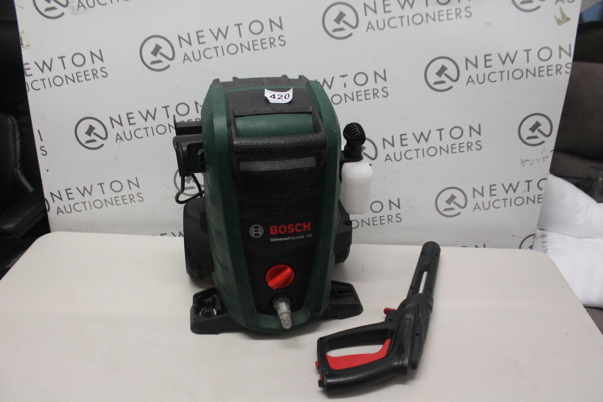 1 BOSCH UNIVERSAL AQUATAK 135 PRESSURE WASHER RRP Ã‚Â£199