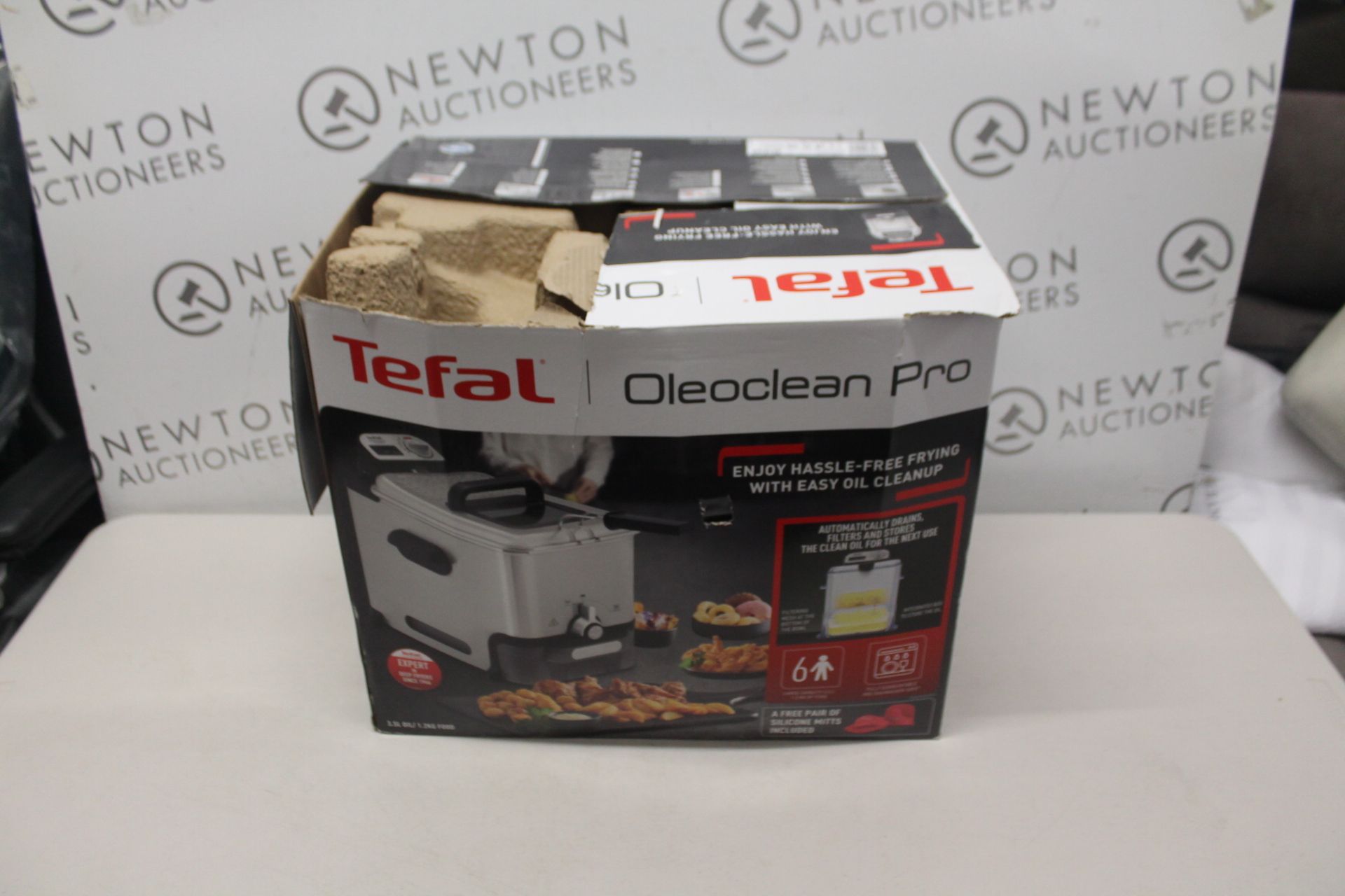 1 BOXED TEFAL OLEOCLEAN PRO INOX & DESIGN DEEP FRYER RRP Ã‚Â£129.99