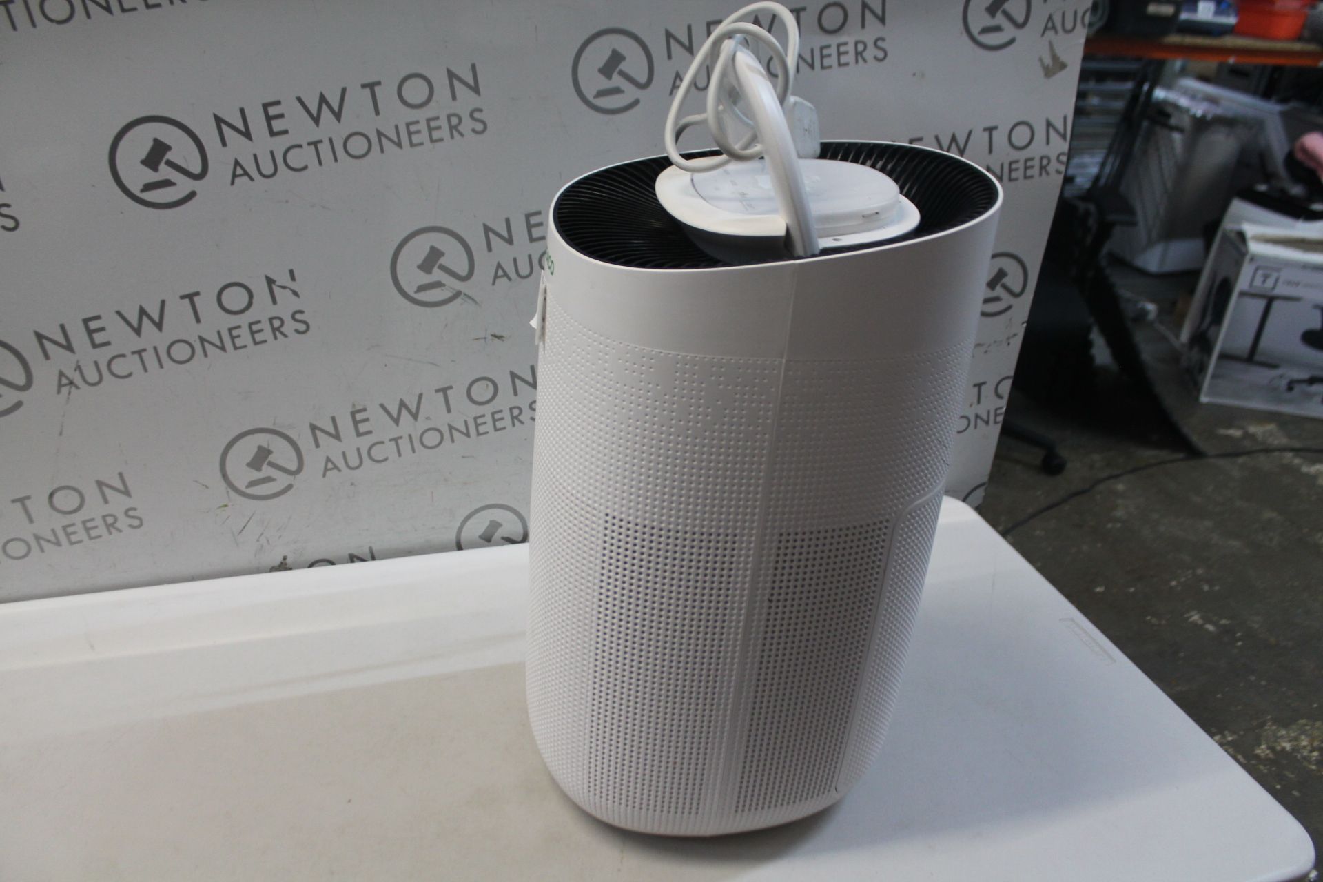1 MEACO WIFI ENABLED AIR PURIFIER RRP Â£189.99