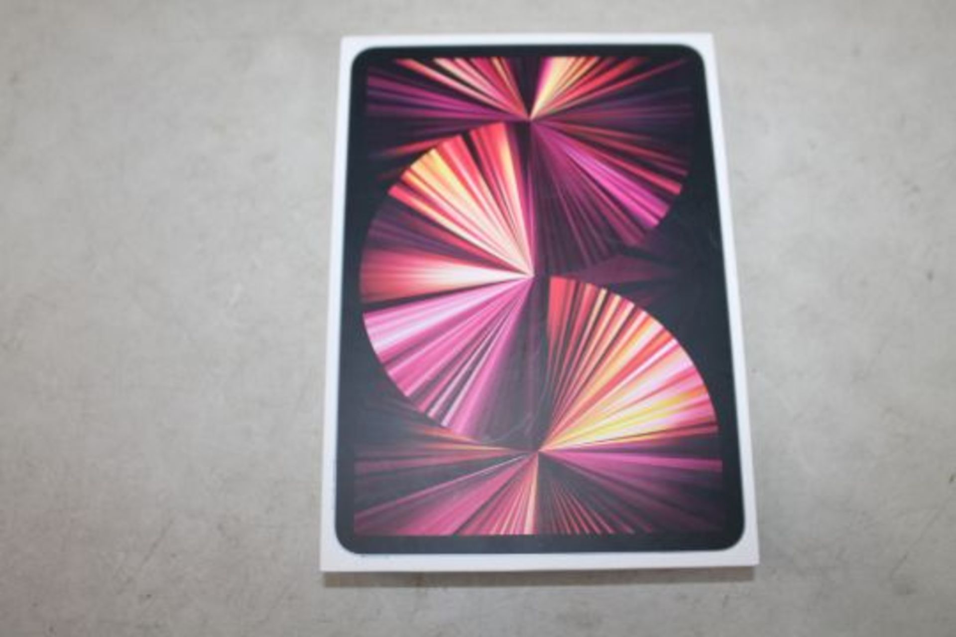 1 BOXED APPLE 11" IPAD PRO (3RD GEN) - M2 CHIP - 2 TB, SPACE GREY RRP Â£1499 (WORKING, FAINT