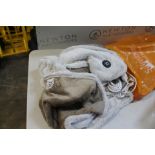 1 BERKSHIRE LIFE HEATED THROW