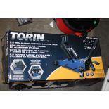 1 BOXED TORIN 2.5 TONNE SERVICE JACK RRP Â£169