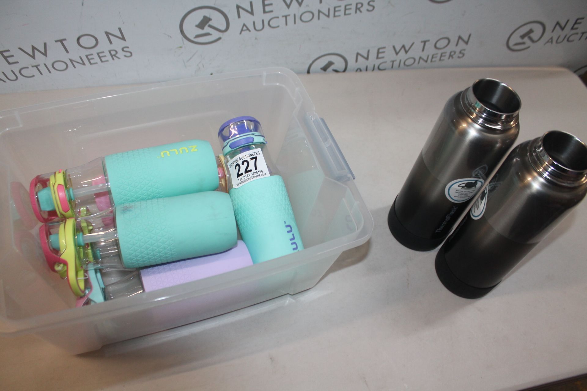 1 JOBLOT OF BOTTLES RRP Â£49