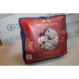 1 BAGGED BERKSHIRE LUXE FAUX FUR HEATED THROW RRP Â£32.99