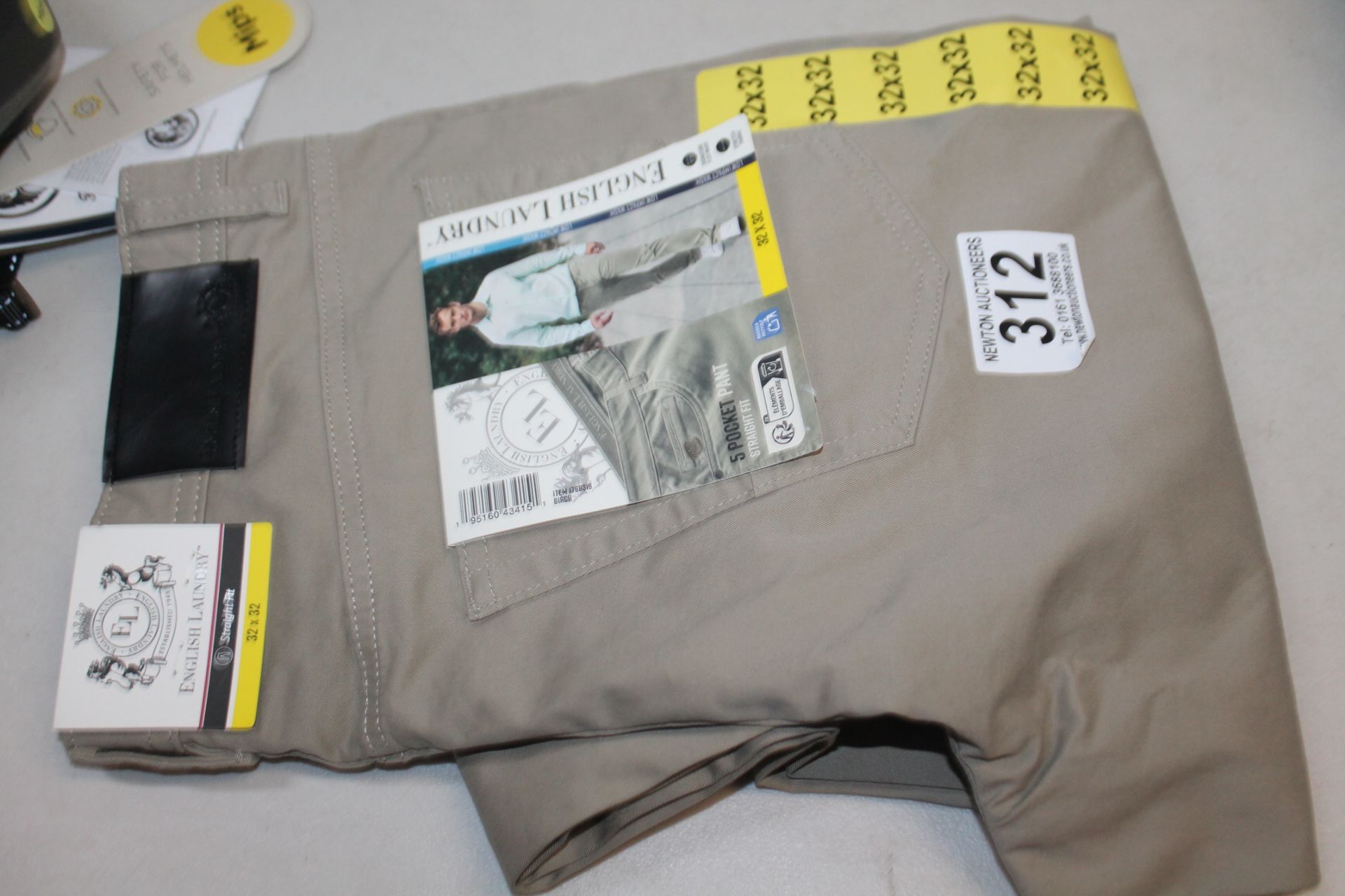 1 PAIR OF ENGLISH LAUNDRY MENS PANTS SIZE 32 BY 32 RRP Â£19.99