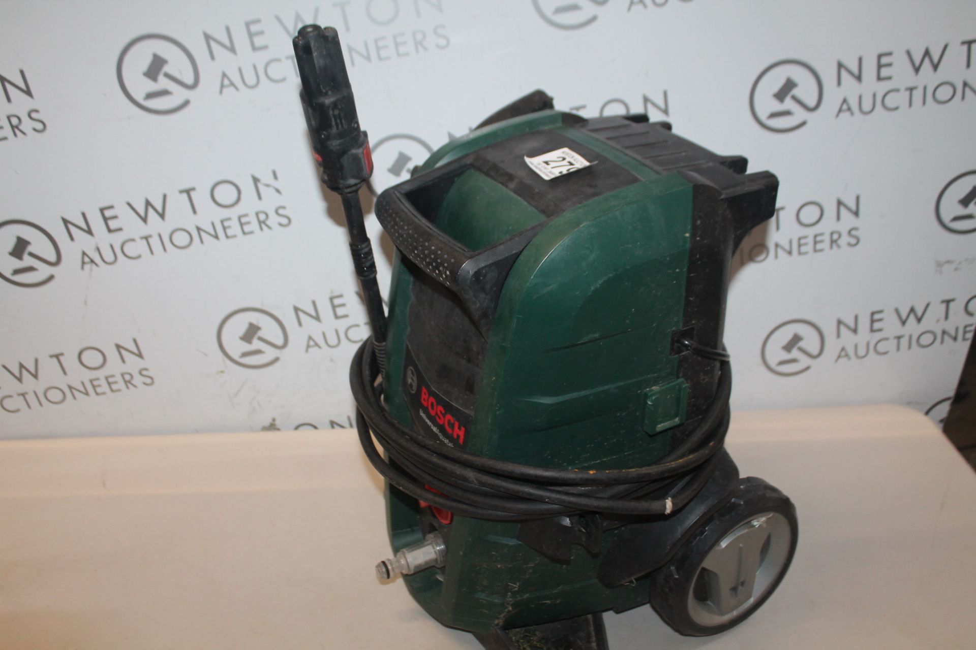 1 BOSCH UNIVERSAL AQUATAK 125 PRESSURE WASHER RRP Â£109.99