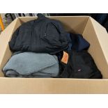 1 JOBLOT OF 5KG OF VARIOUS RANDOM BRANDED CLOTHES: JACKETS, JEANS, T-SHIRTS, JUMPERS ETC (RANDOM