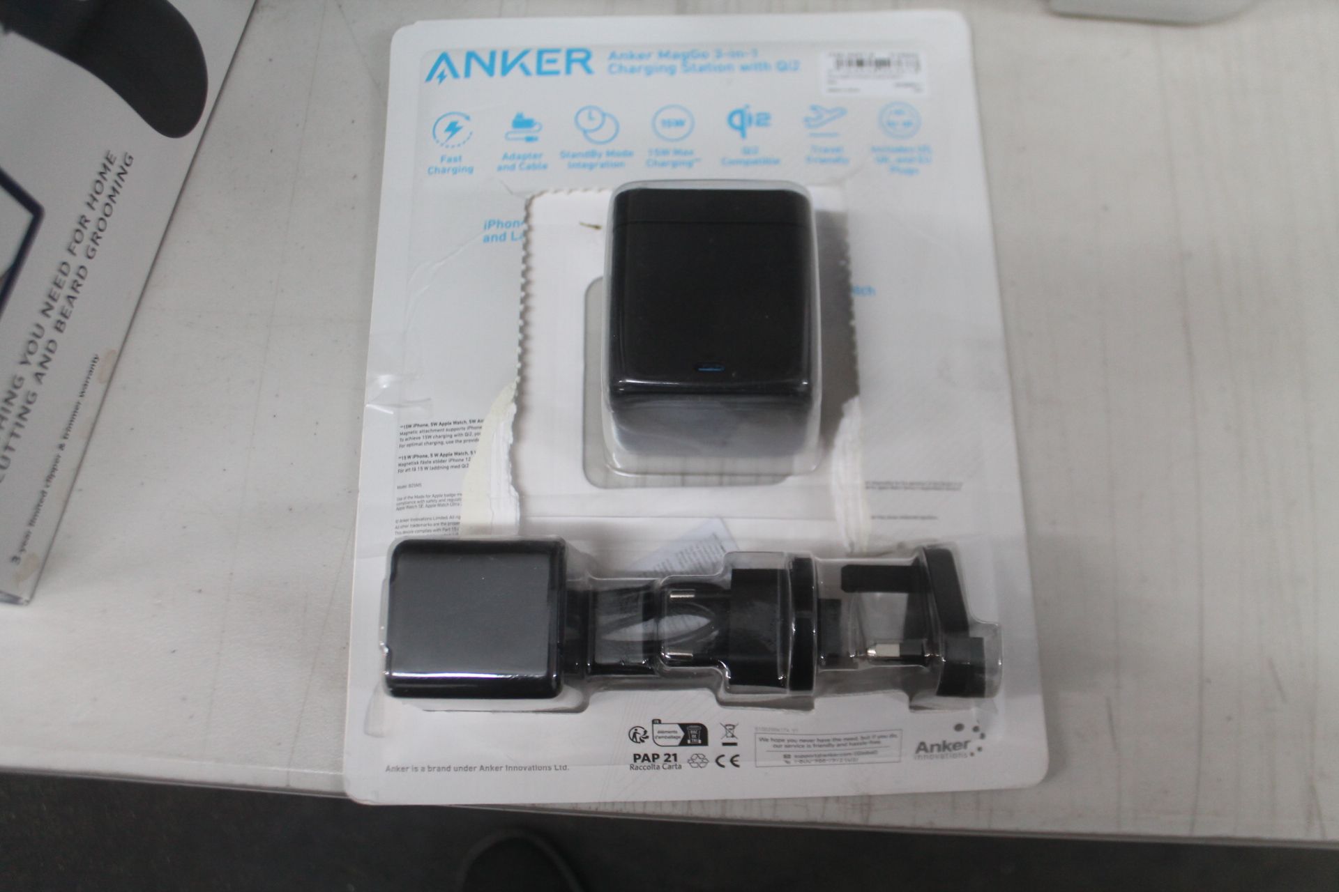 1 PACK OF ANKER MAGGO 3 IN 1 CHARGING STATION WITH QI2 RRP Â£49.99