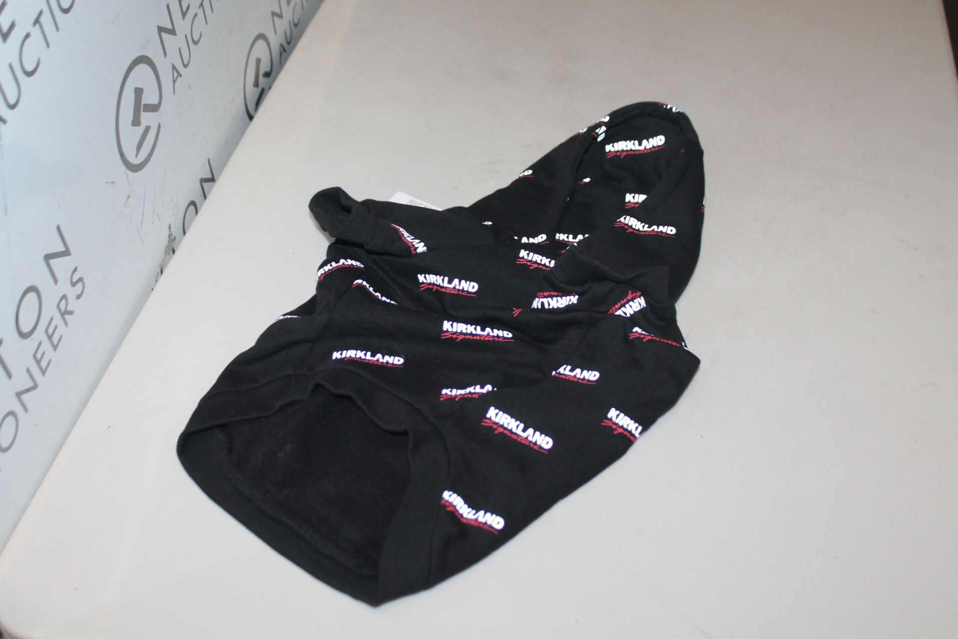 1 SET OF 3 KIRKLAND SIGNATURE PET LOGO HOODIES RRP Â£29 (RANDOM SIZES AND COLOURS)