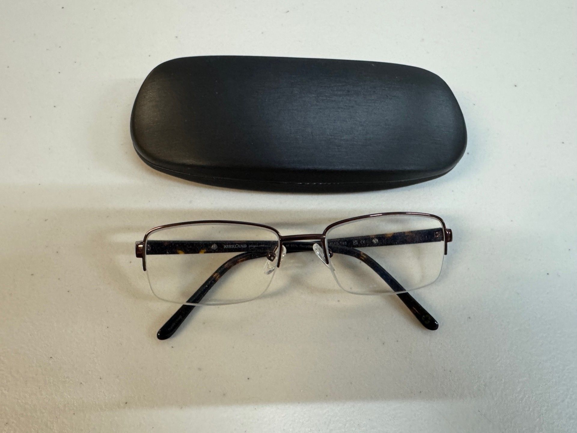 1 PAIR OF KIRKLAND SIGNATURE GLASSESS FRAME WITH CASE RRP Â£99