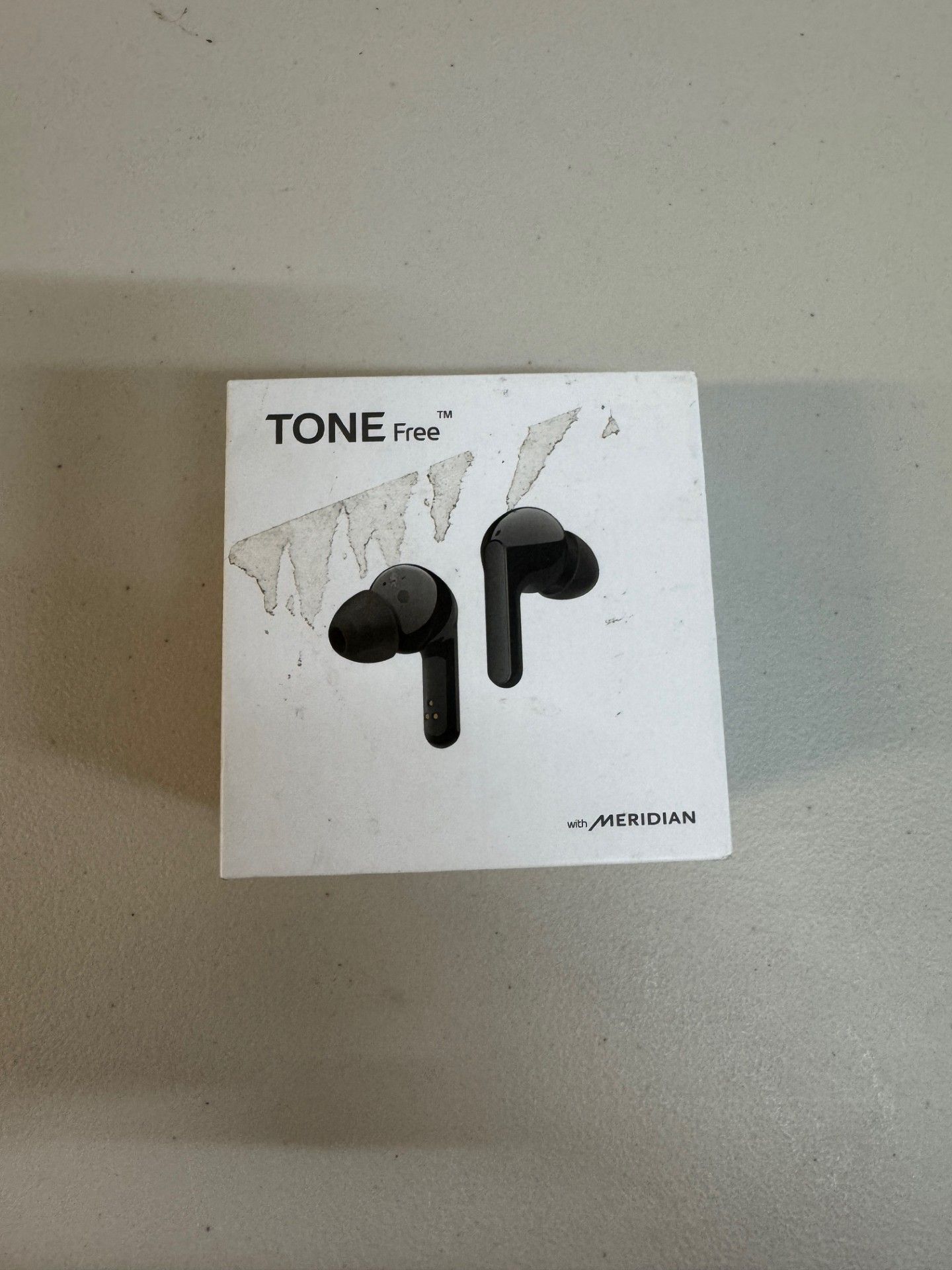 1 BOXED LG TONE FREE TRUE WIRELESS HEADPHONES, TONE-UFP5 RRP Â£59