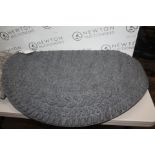 1 APACHE MILLS ALL SEASONS HALF ROUND ENTRY MAT RRP Â£24.99