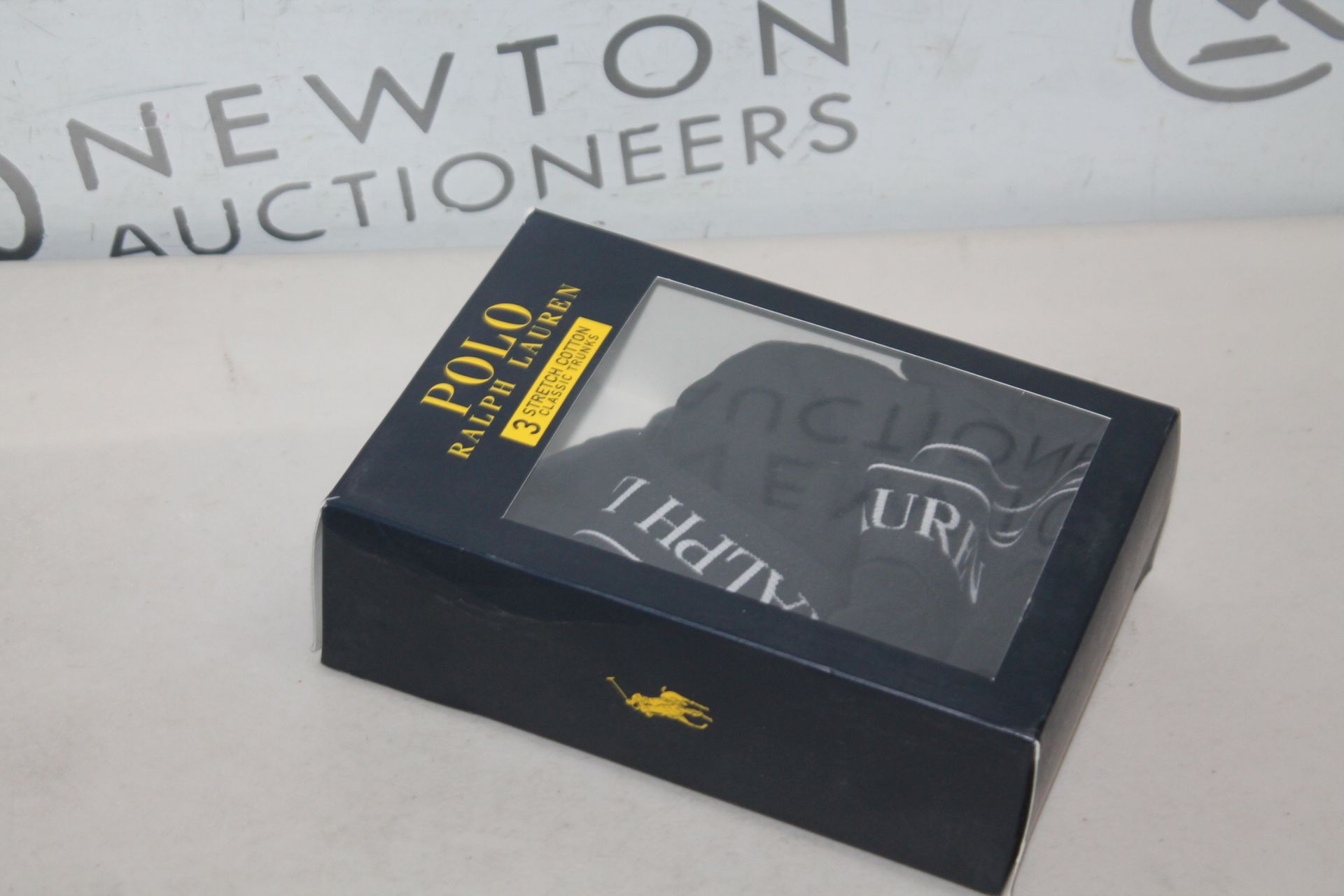 1 BOXED RALPH LAUREN BOXERS SIZE M RRP Â£19