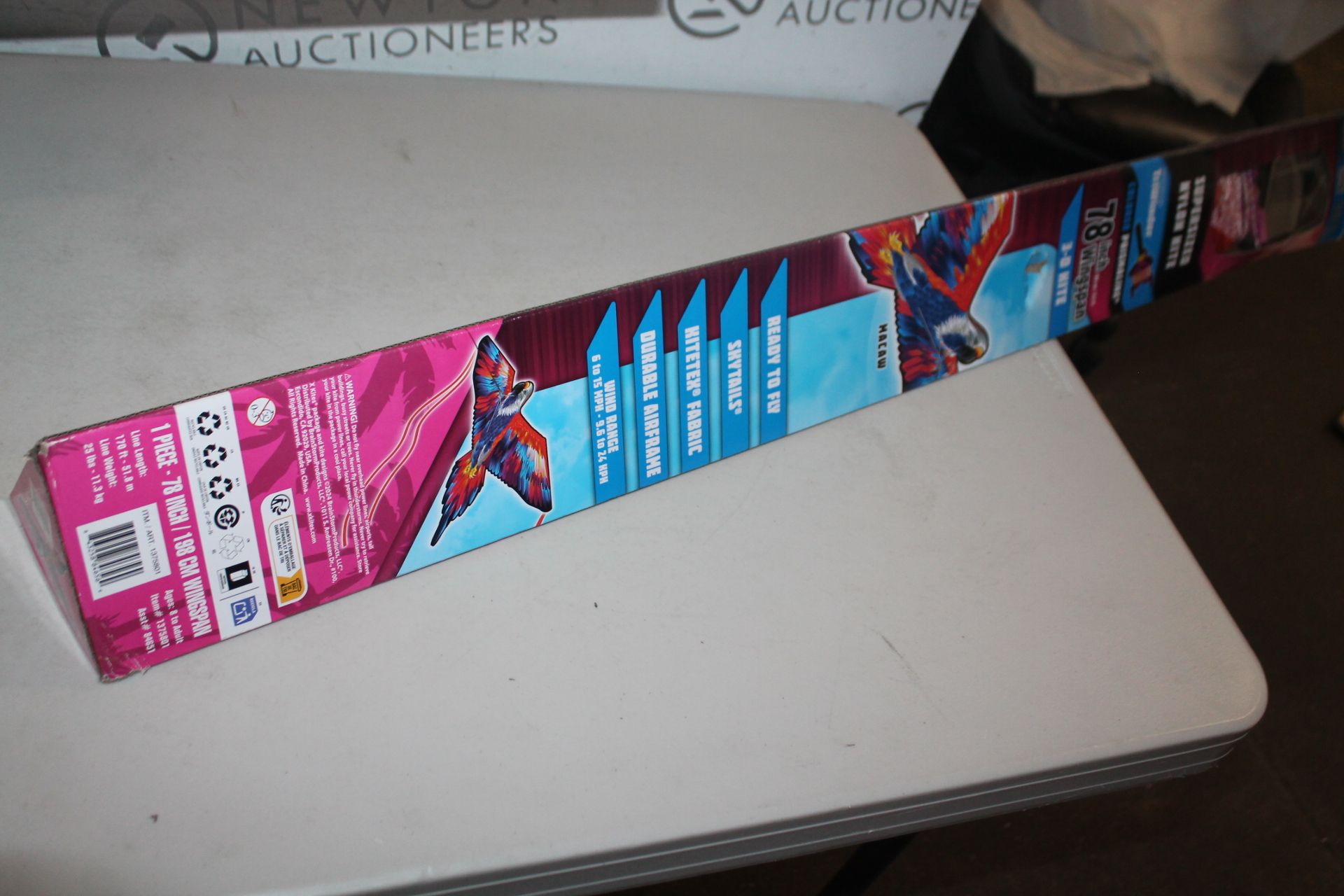 1 BOXED SUPERSIZED NYLON KITE WINGSPAN RRP Â£49