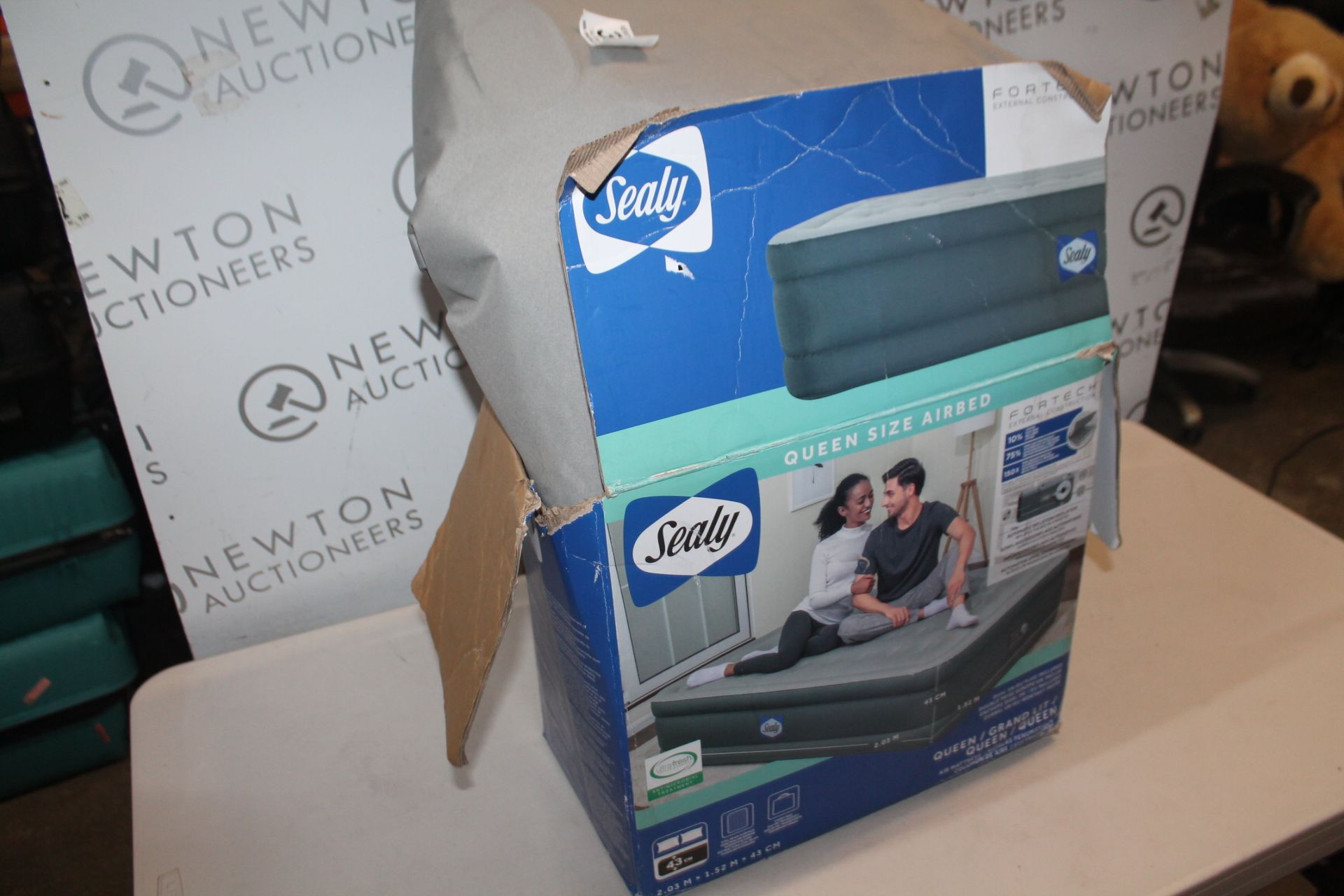 1 SEALY FORTECH AIRBED WITH BUILT-IN PUMP RRP Â£69