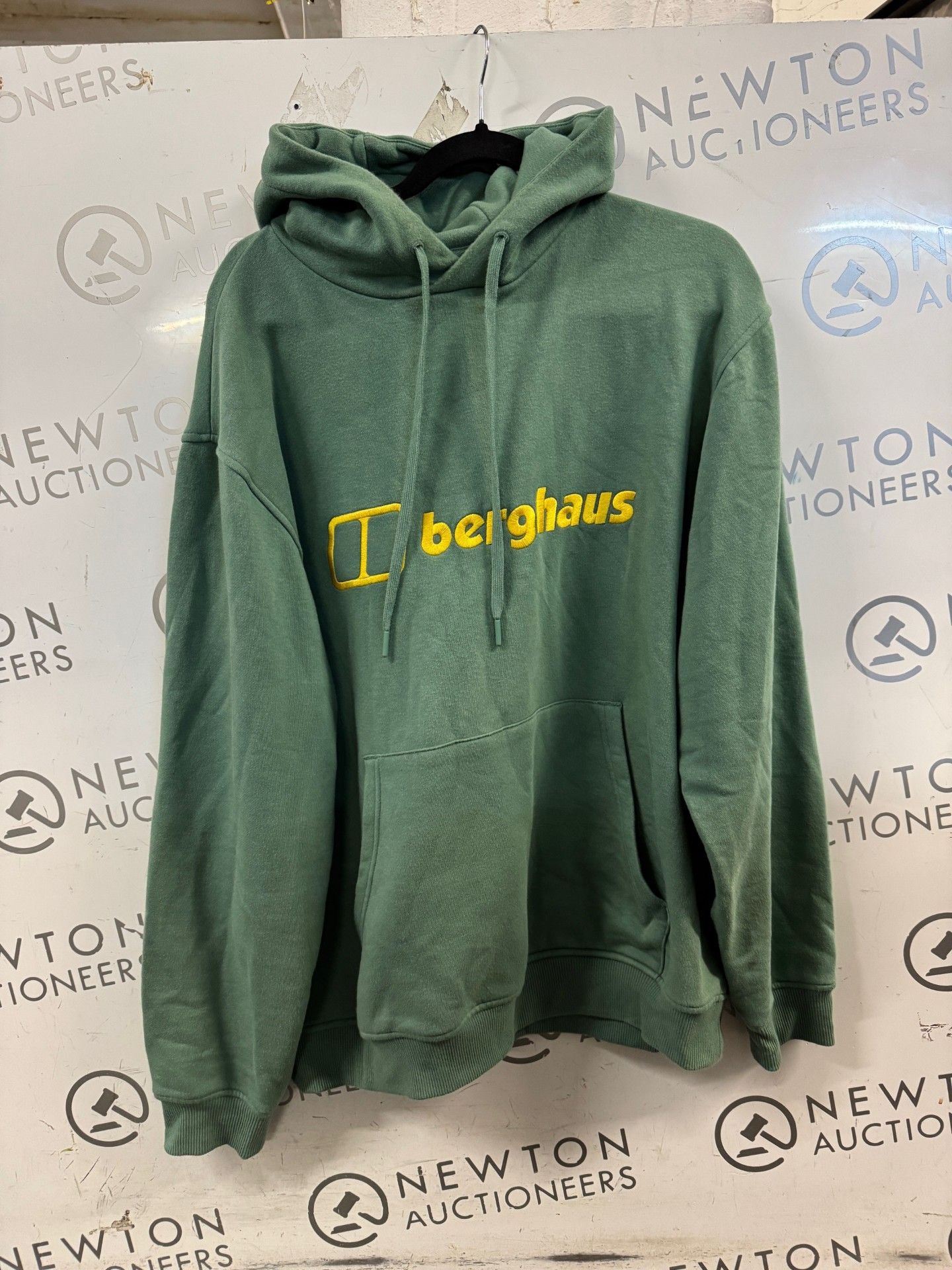 1 MENS BERGHAUS HOODIE IN GREEN SIZE XL RRP Â£39