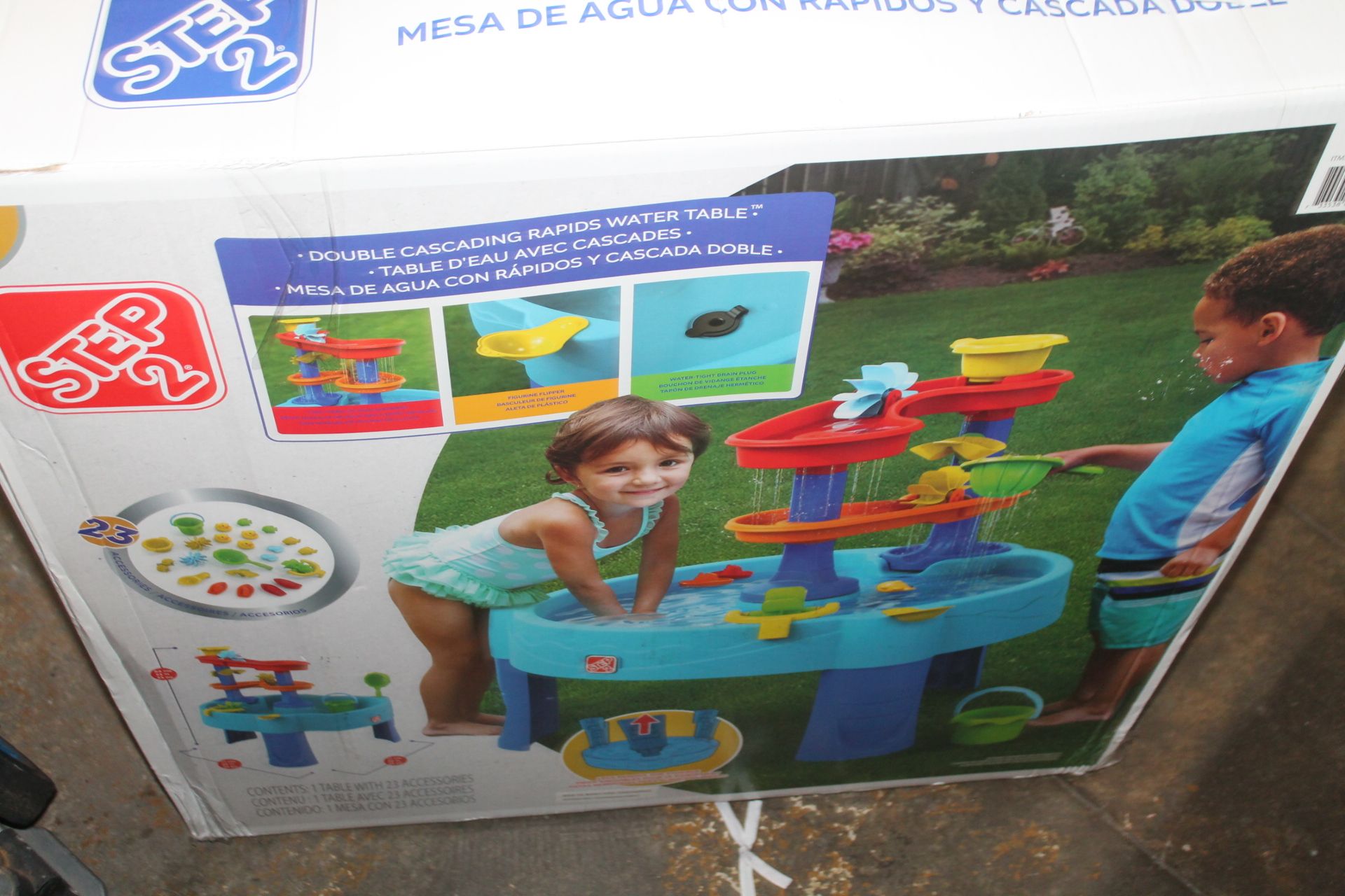 1 BOXED STEP2 DOUBLE SHOWERS SPLASH WATER TABLE RRP Â£54.99