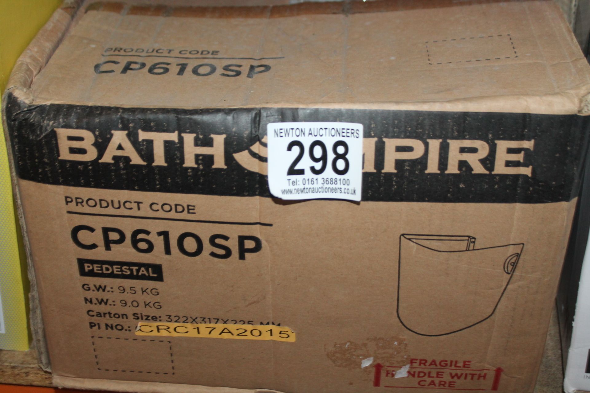 1 BOXED BATH EMPIRE PEDESTAL RRP Â£29.99