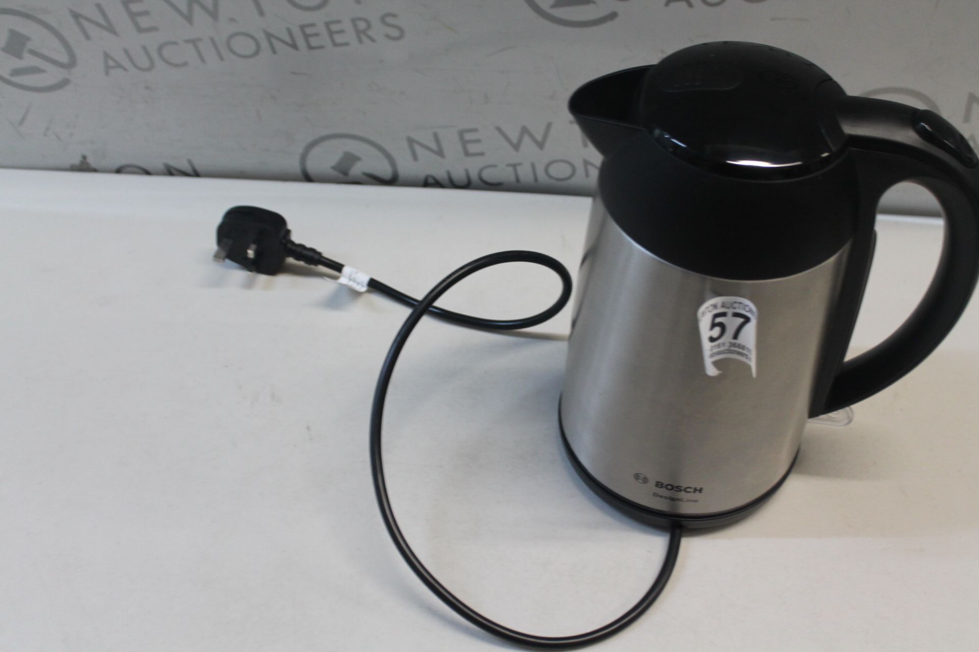 1 BOSCH DESIGNLINE RRP Â£39 (LID WON'T OPEN)