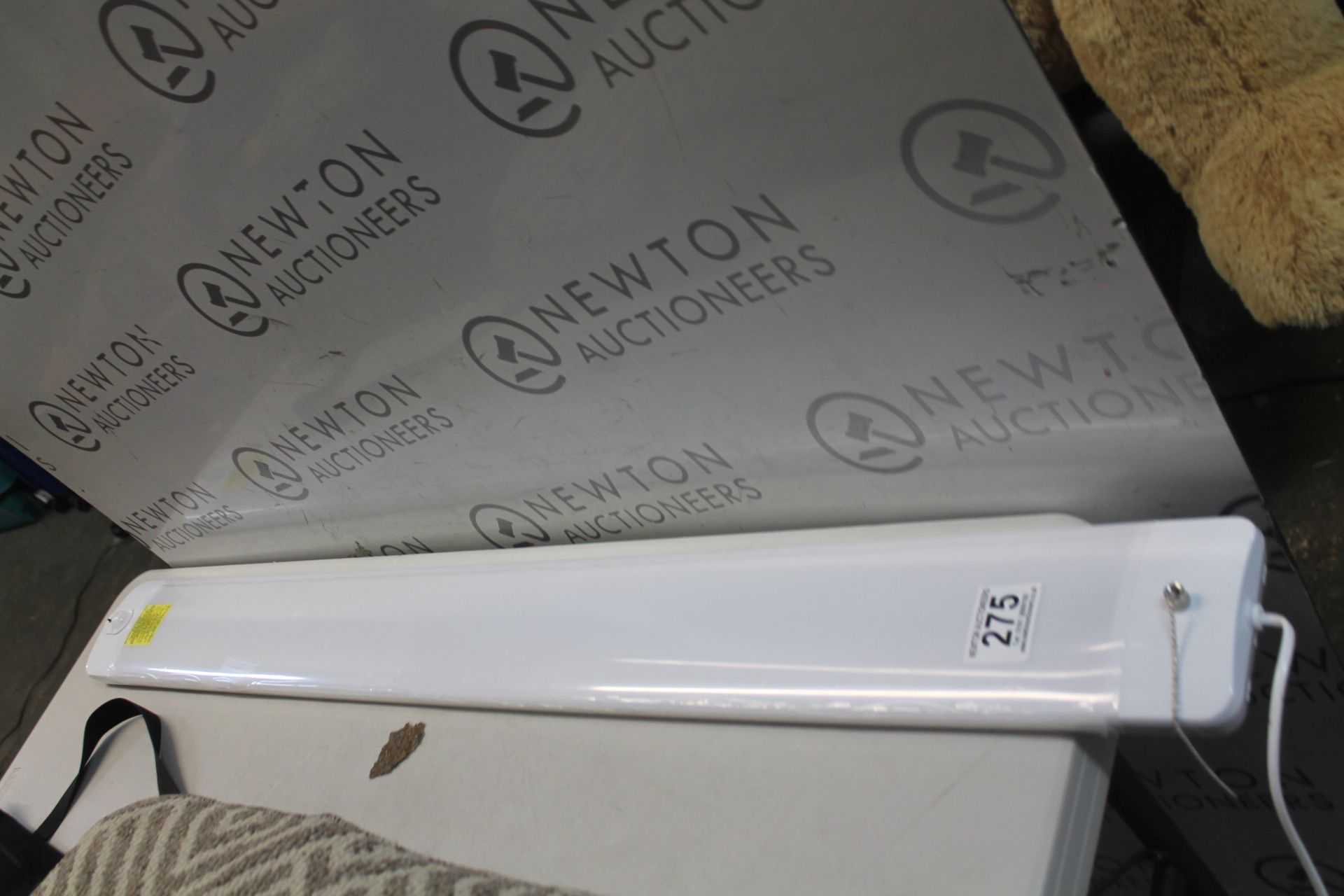 1 FEIT ELECTRIC 1.2M LED UTILITY LIGHT RRP Â£60 (PLUG CUT)