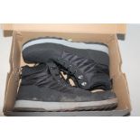 1 BOXED KHOMBU MENS SNEAKER BOOK UK SIZE 11 RRP Â£39.99