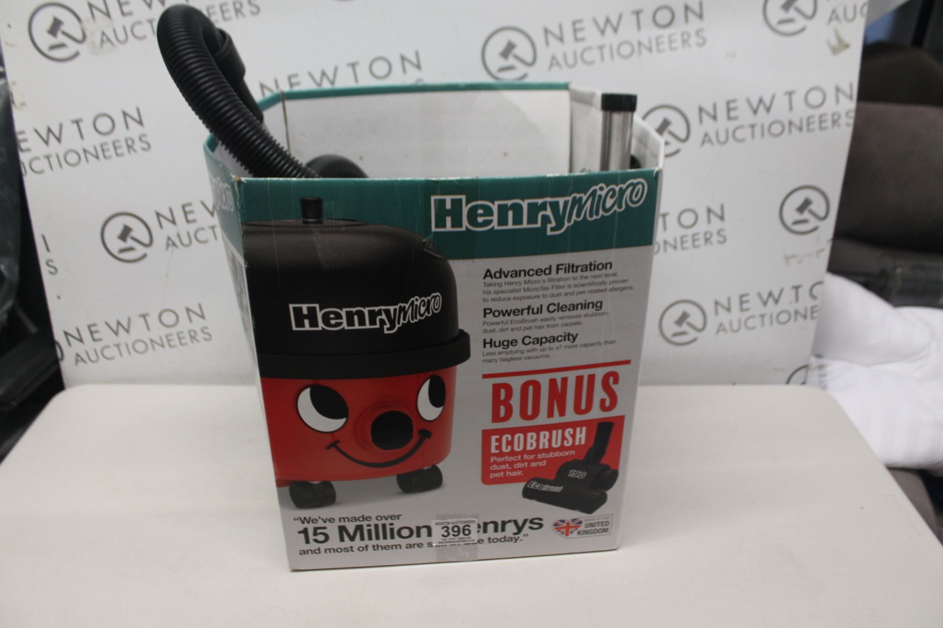 1 BOXED NUMATIC HENRY MICRO VACUUM CLEANER RRP Â£179.99