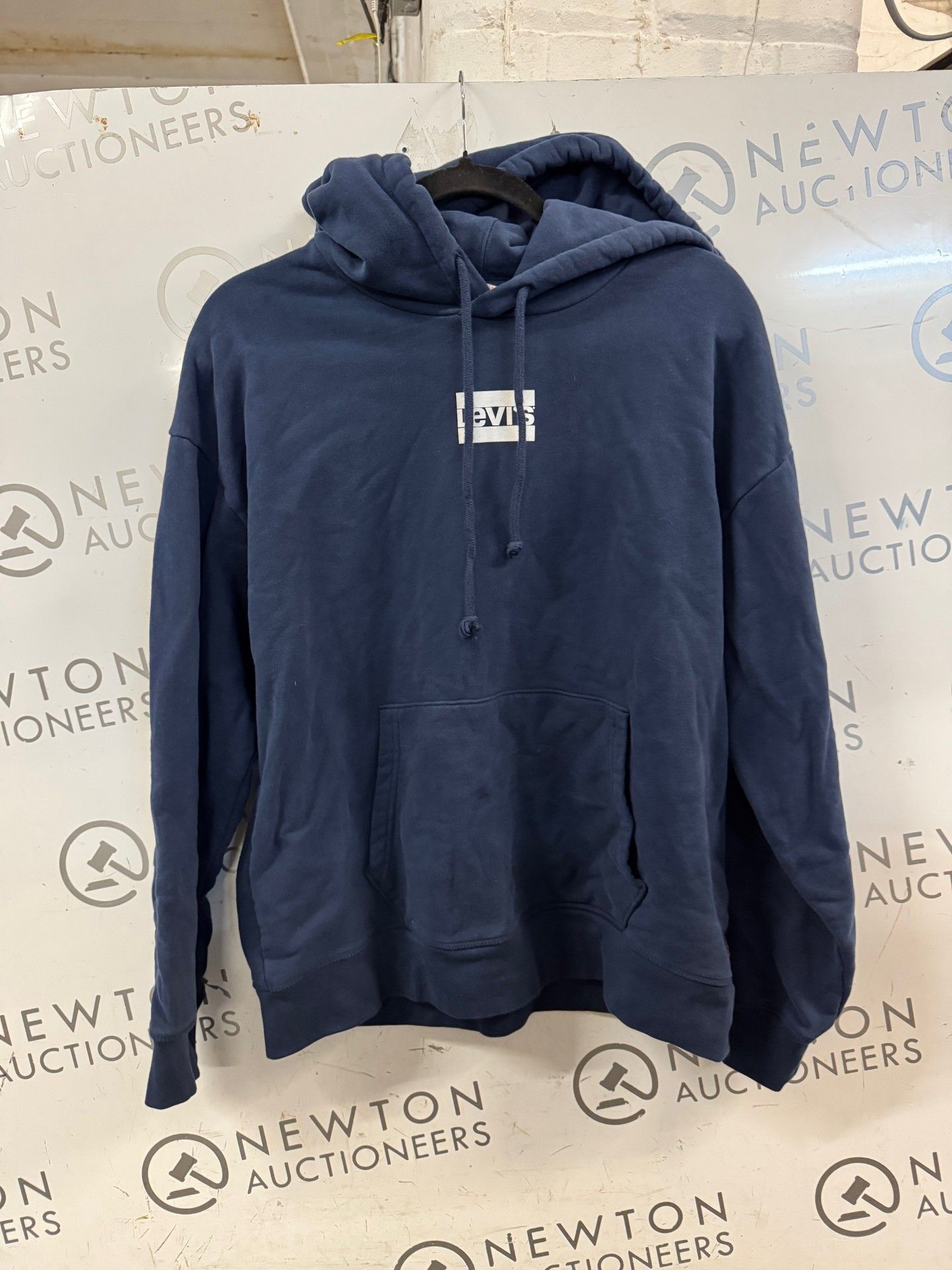 1 MENS LEVIS HOODIE IN NAVY SIZE L RRP Â£39