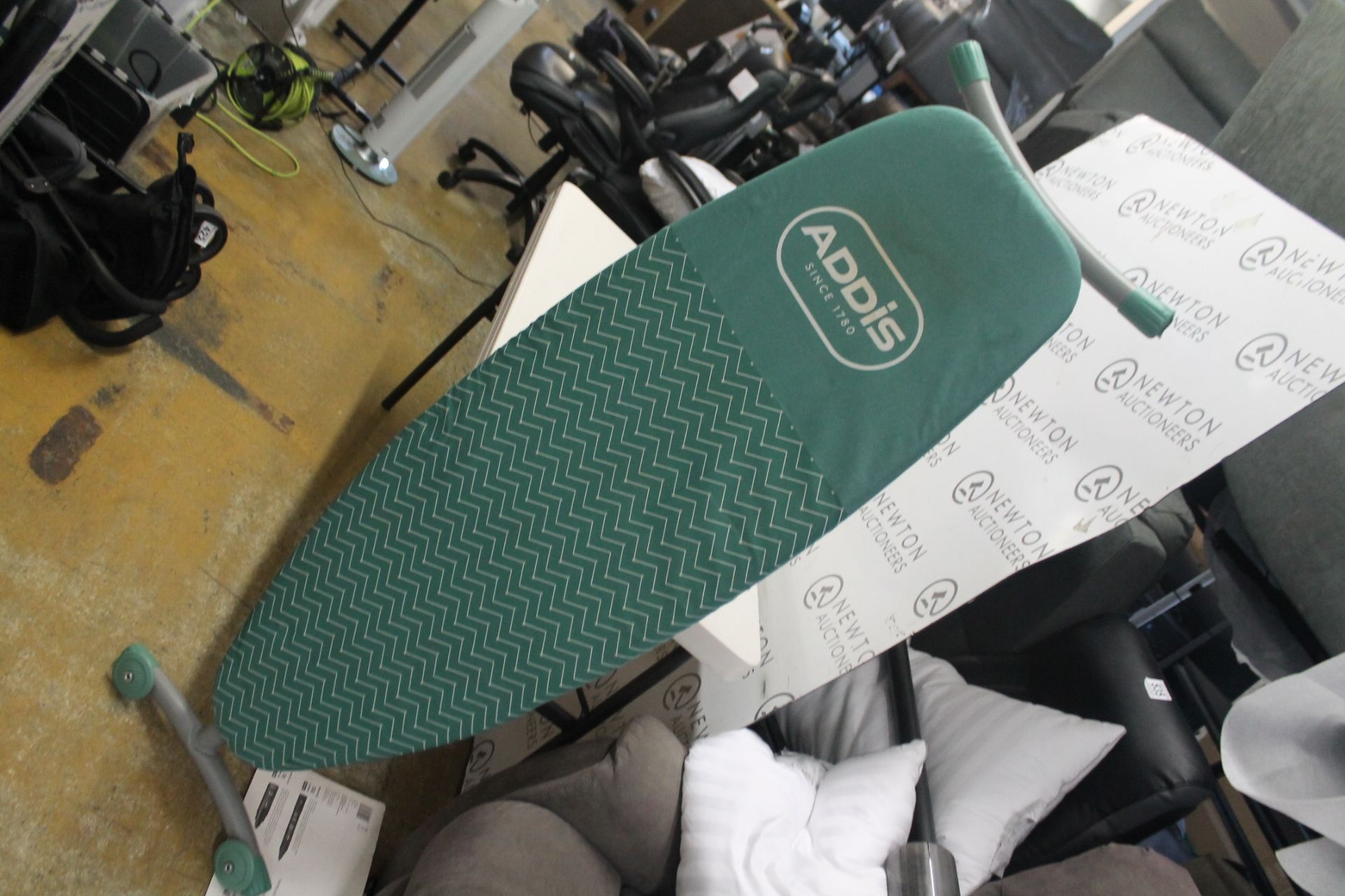 1 ADDIS LARGE IRONING BOARD RRP Â£39.99