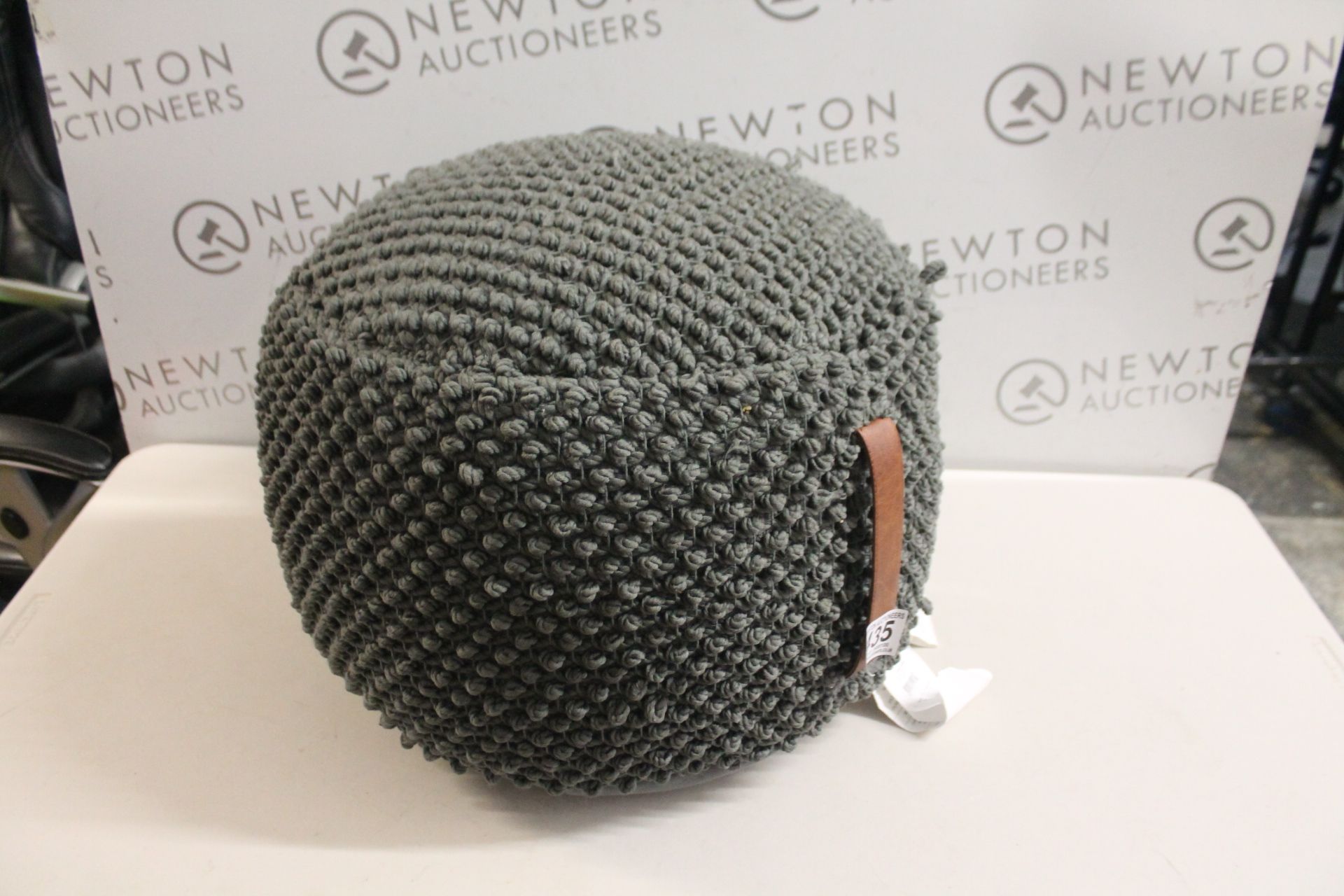 1 MINA VICTORY LIFE STYLES POUF RRP Â£59