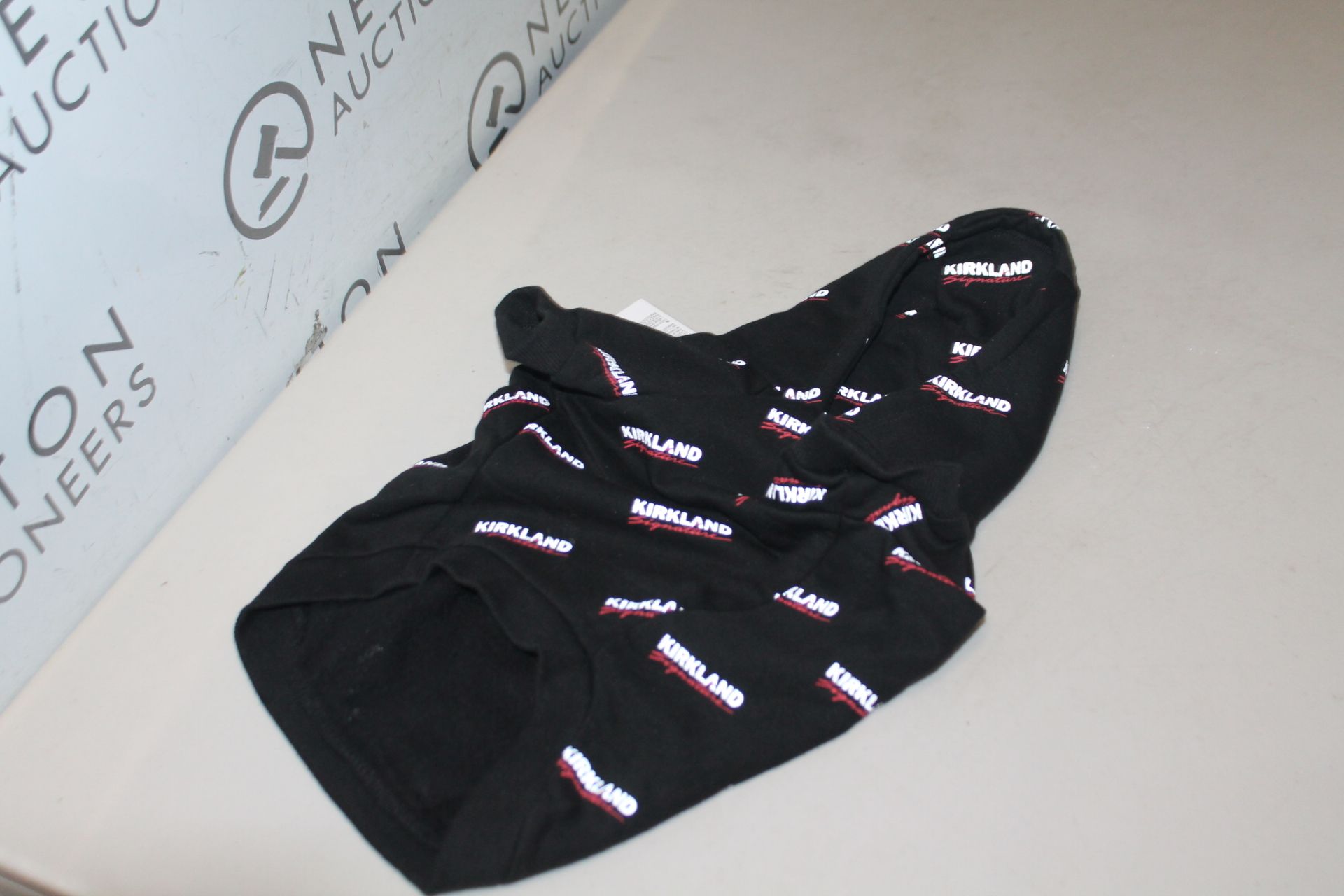 1 SET OF 3 KIRKLAND SIGNATURE PET LOGO HOODIES RRP Â£29 (RANDOM SIZES AND COLOURS)