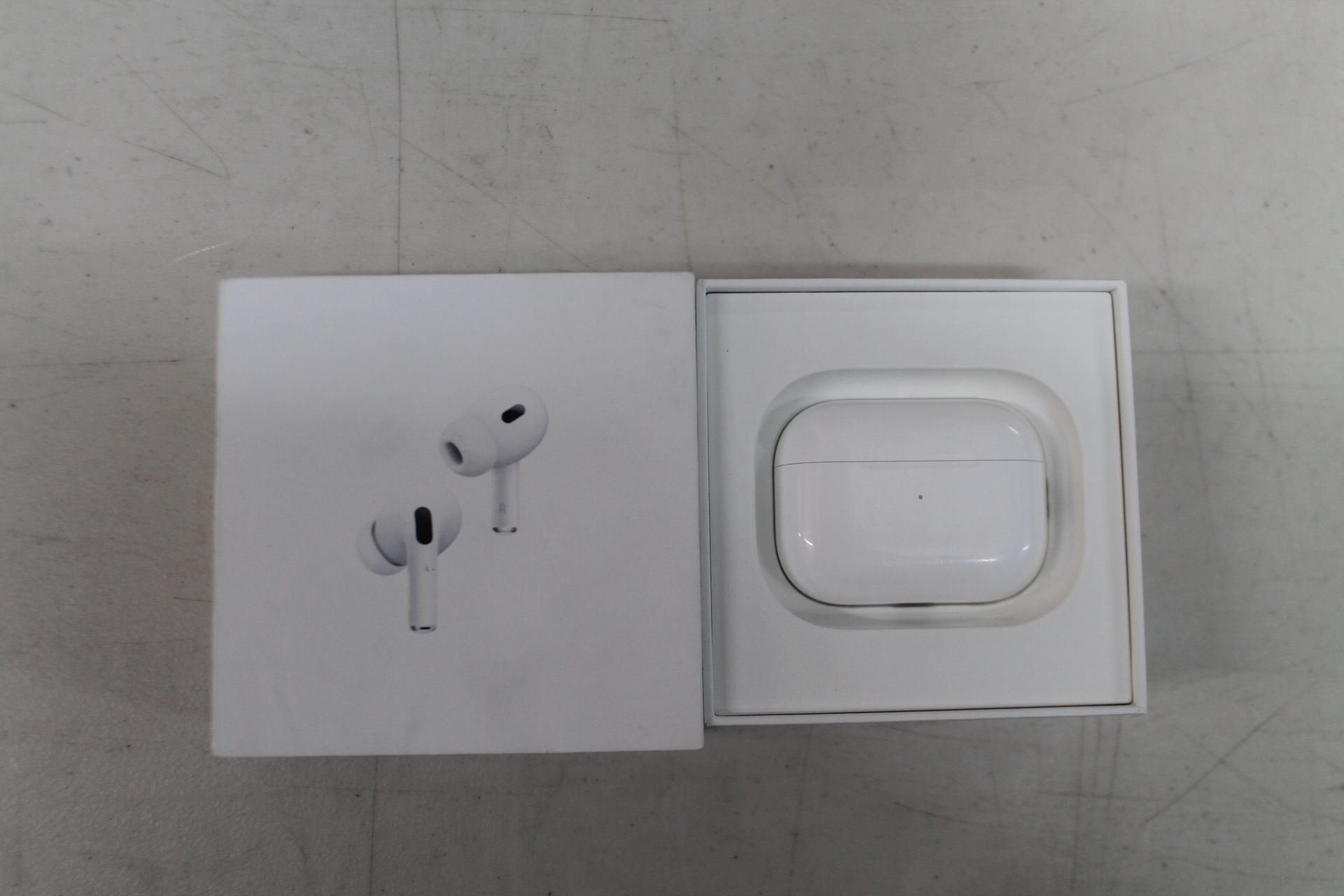 1 BOXED APPLE AIRPODS PRO (2ND GEN)(USB-C), MODEL MTJV3ZM/A RRP Â£179.99 (NOT SHOWING UP ON