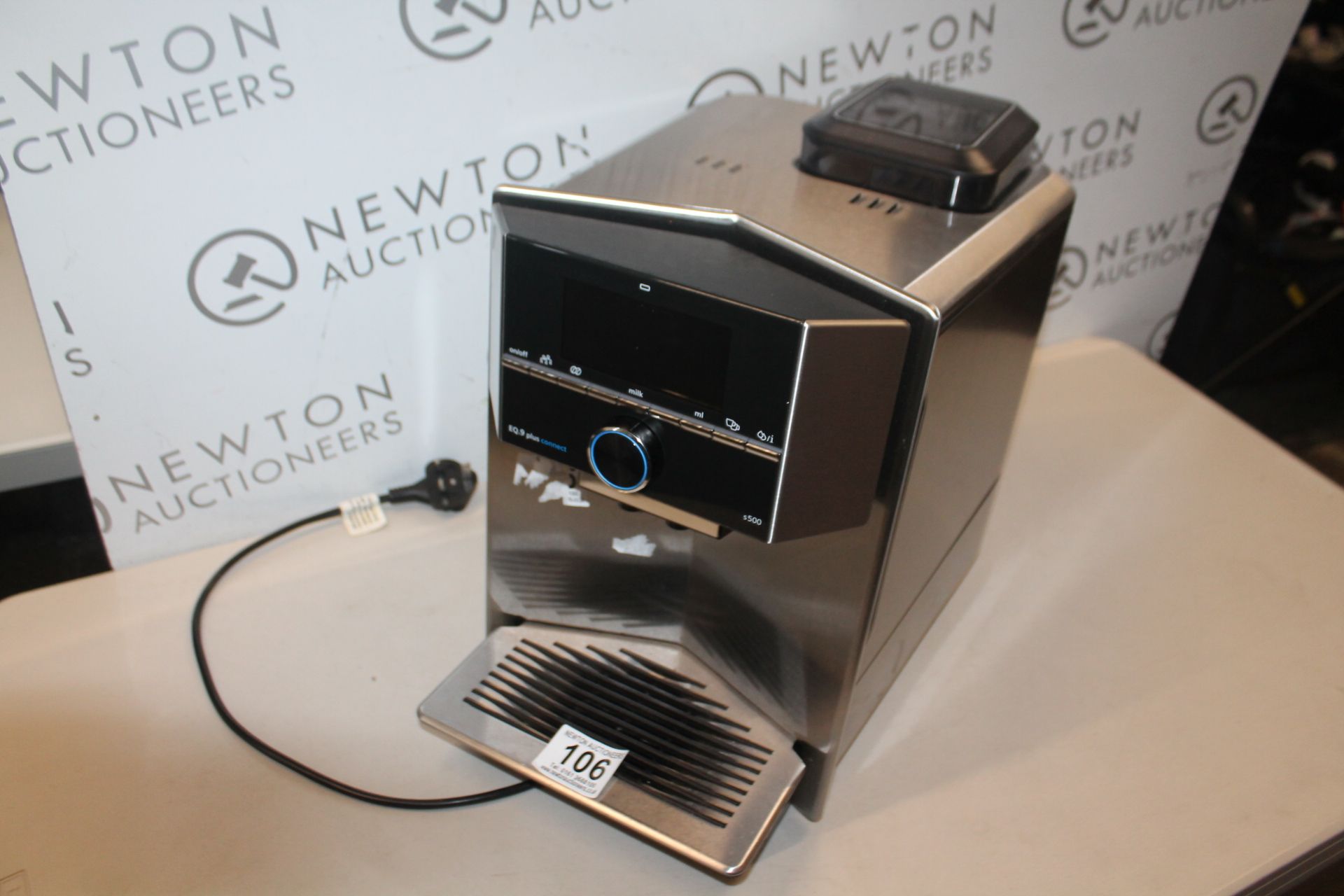 1 SIEMENS EQ.9 PLUS CONNECT S500 FULLY AUTOMATIC COFFEE MACHINE RRP Â£1499