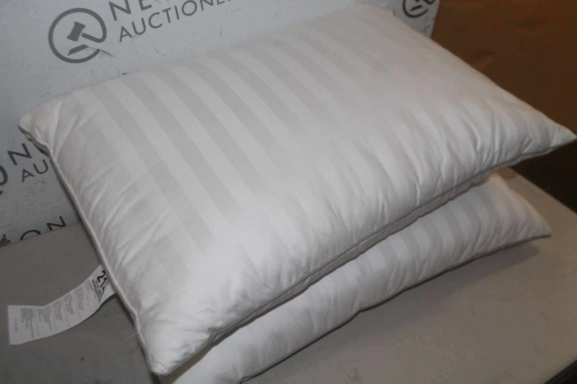1 SET OF 2 HOTEL GRAND DOUBLE TOP GOOSE FEATHER & GOOSE DOWN PILLOWS RRP Â£29.99
