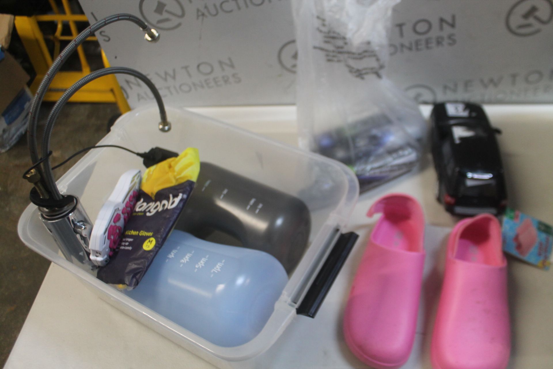 1 JOB LOT OF ASSORTED ITEMS RRP Â£59.99