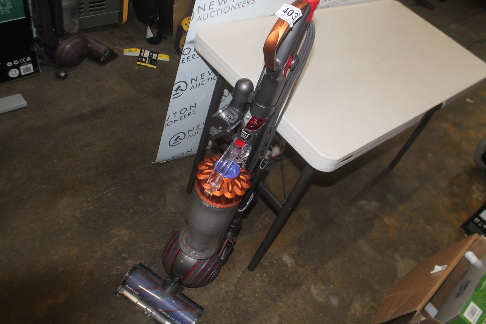 1 DYSON BALL ANIMAL UPRIGHT VACUUM CLEANER RRP Â£249