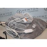 1 BERKSHIRE LIFE HEATED THROW