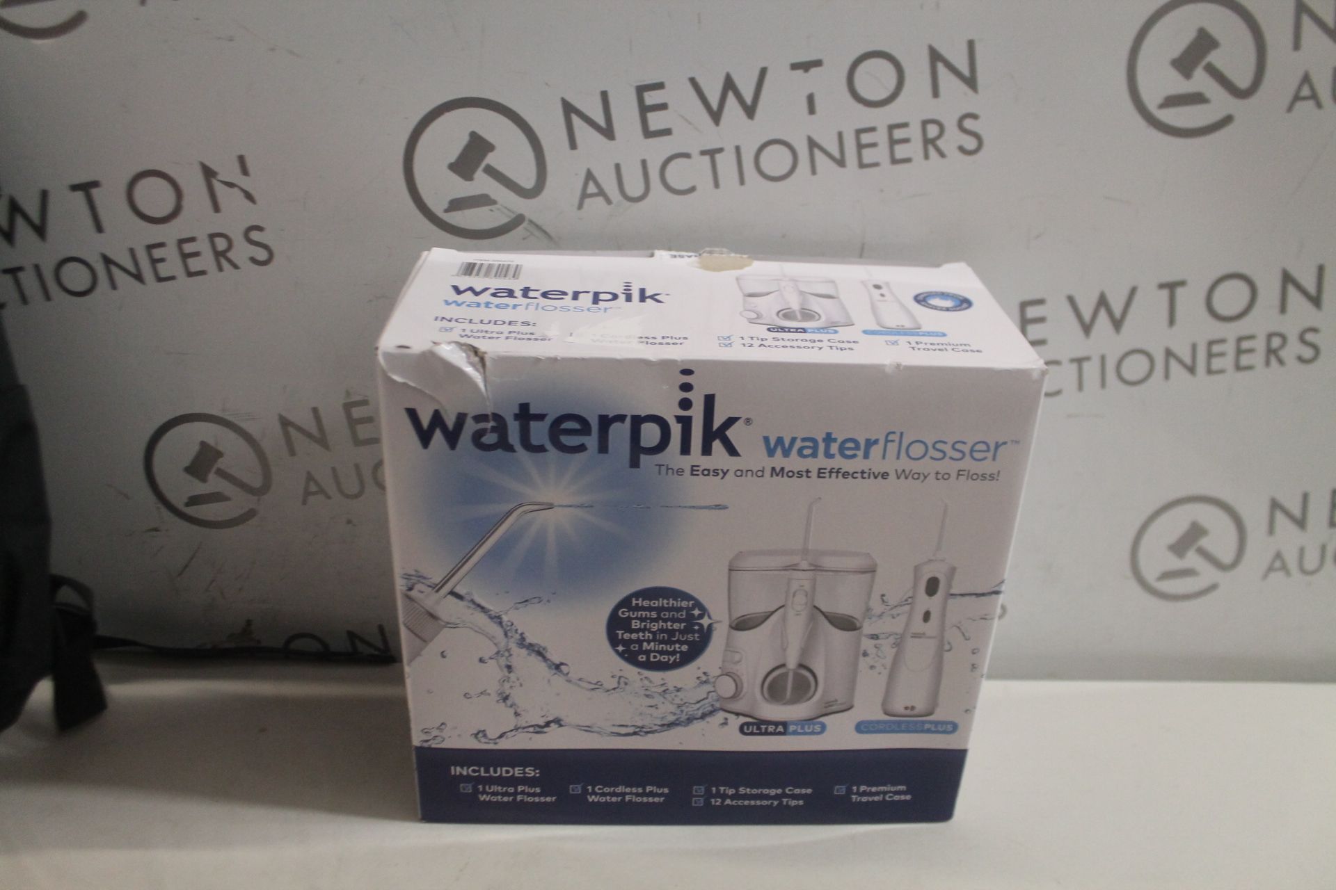 1 BOXED WATERPIK ULTRA PLUS WATER FLOSSER RRP Â£99