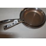 1 SET OF 2 MASTERPRO FRYING PANS RRP Â£39.99