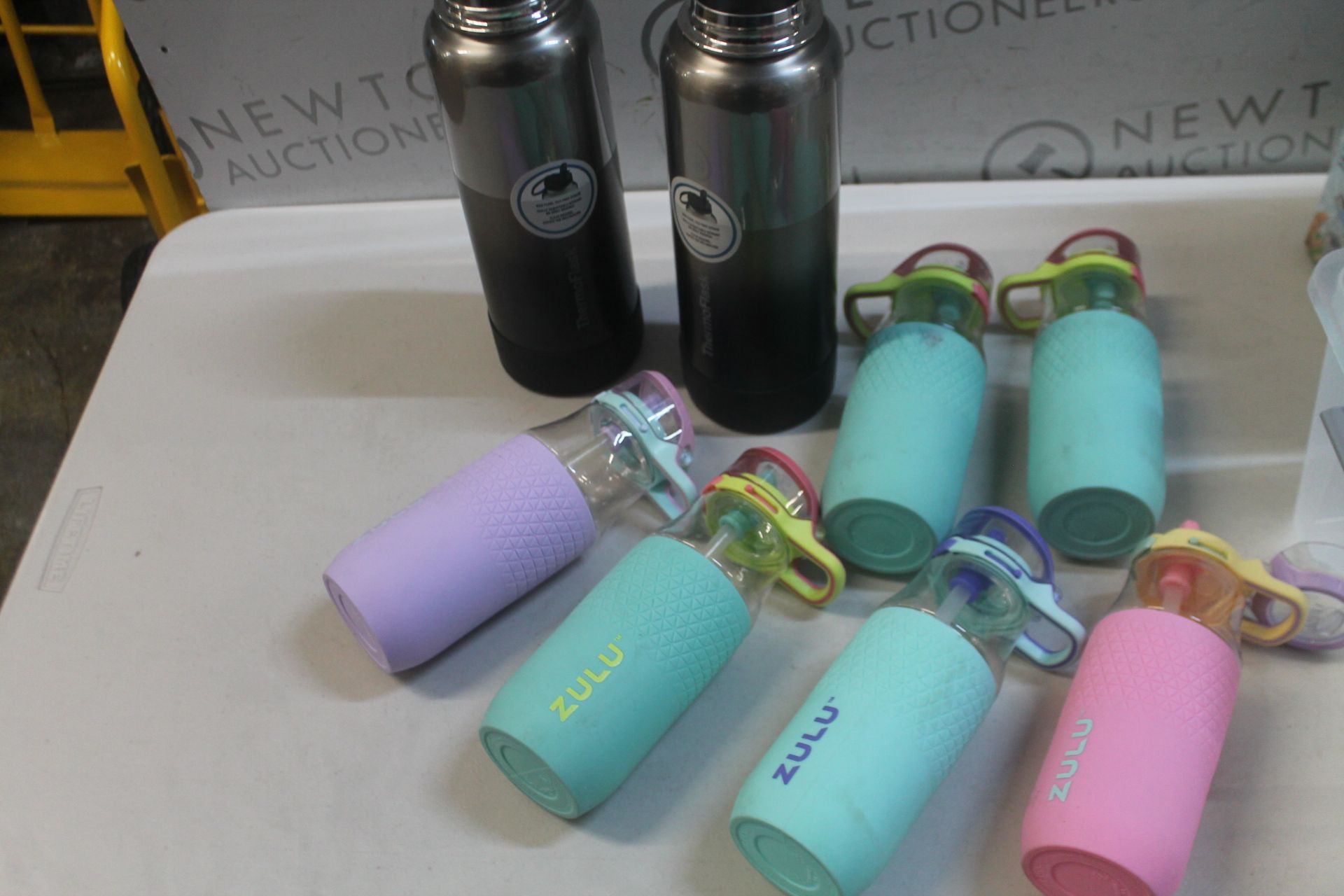 1 JOBLOT OF BOTTLES RRP Â£49