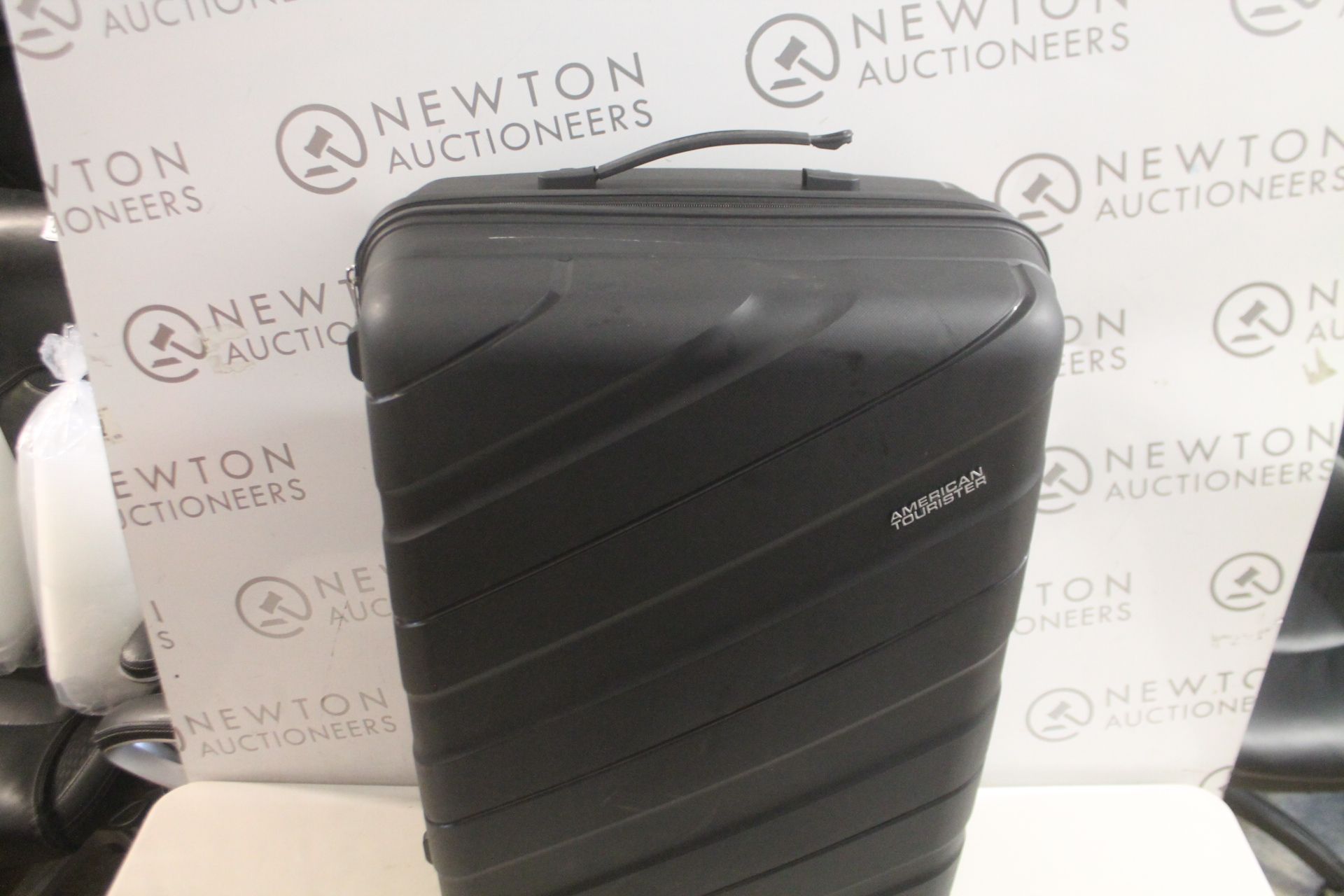 1 AMERICAN TOURISTER LARGE HARDSIDE SPINNER CASE RRP Â£99