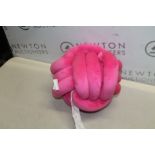 1 DREAMON 11" KNOT PILLOW IN PINK RRP Â£9.99