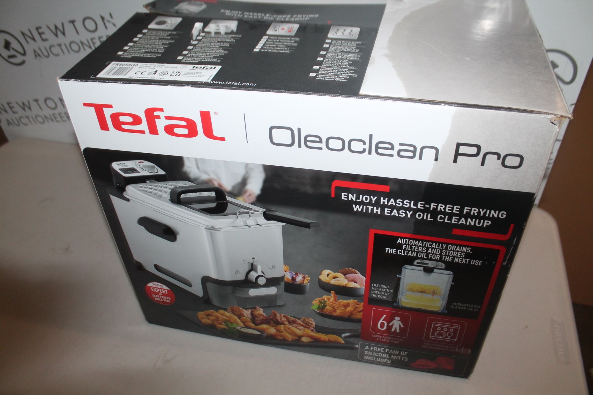 1 BOXED TEFAL OLEOCLEAN PRO INOX & DESIGN DEEP FRYER RRP Ã‚Â£129.99