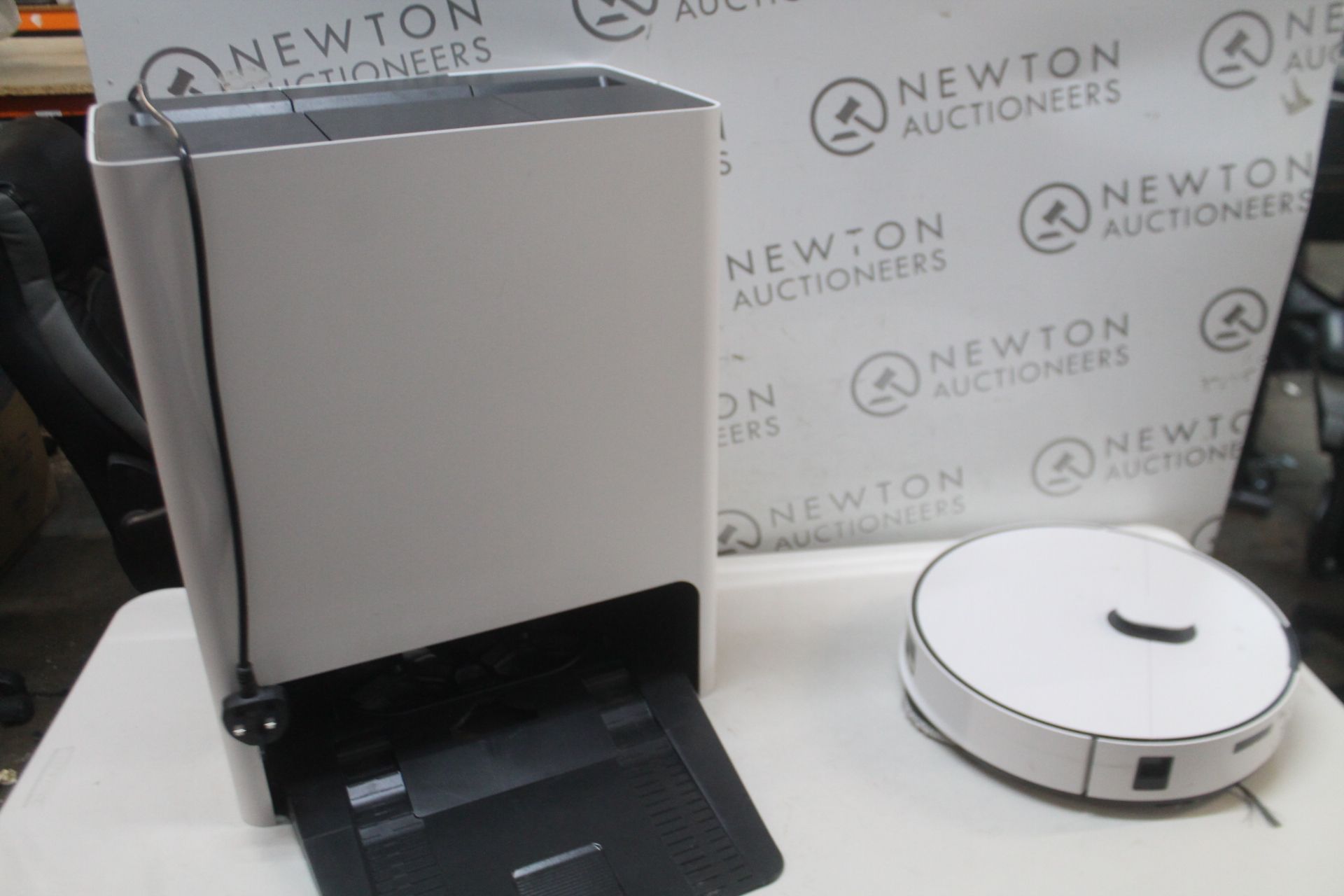 1 SAMSUNG BESPOKE JET BOTâ„¢ COMBO+ 3-IN-1 ROBOT VACUUM CLEANER RRP Â£599.99