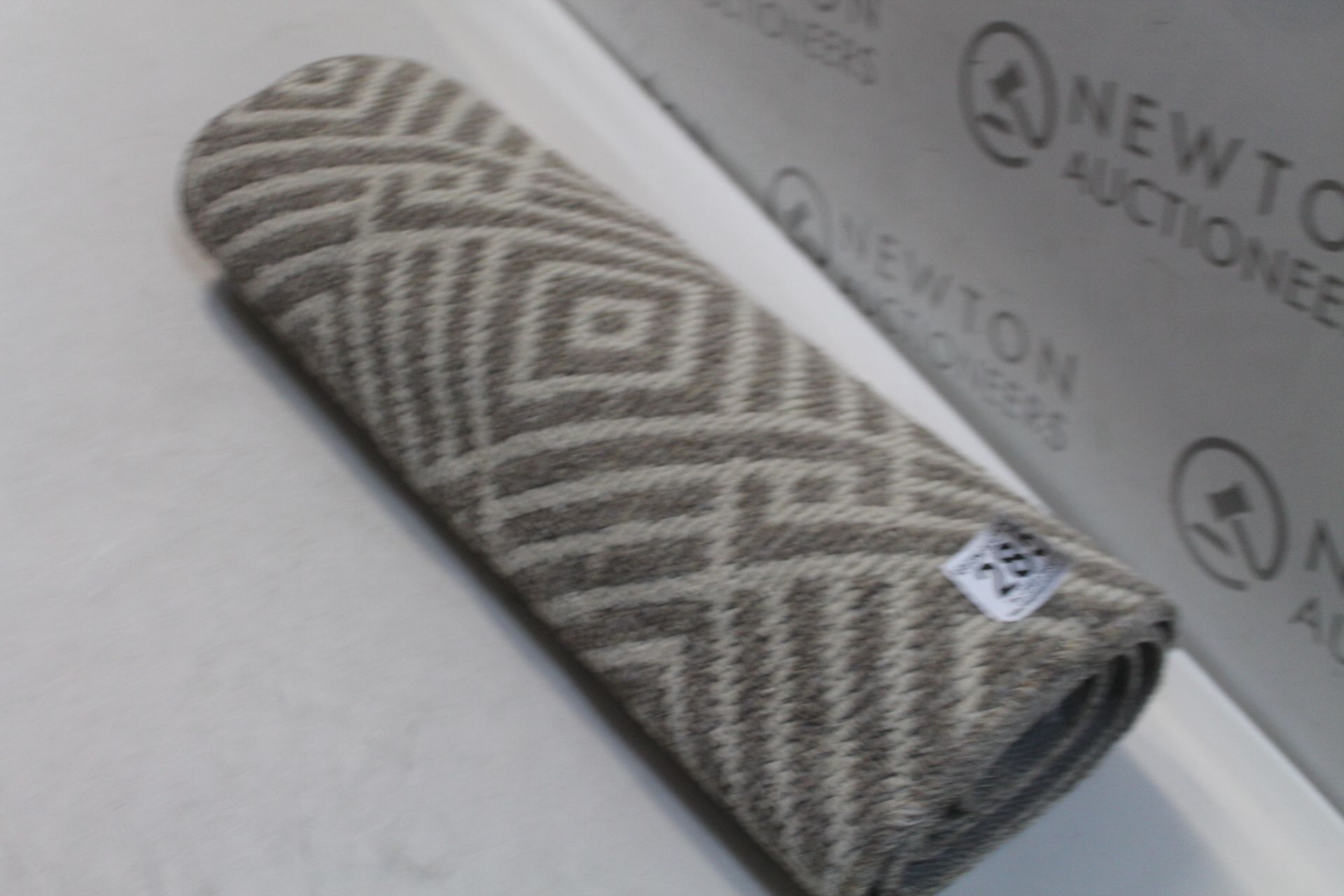 1 MULTI HOME RUMMER RUG RRP Â£19.99