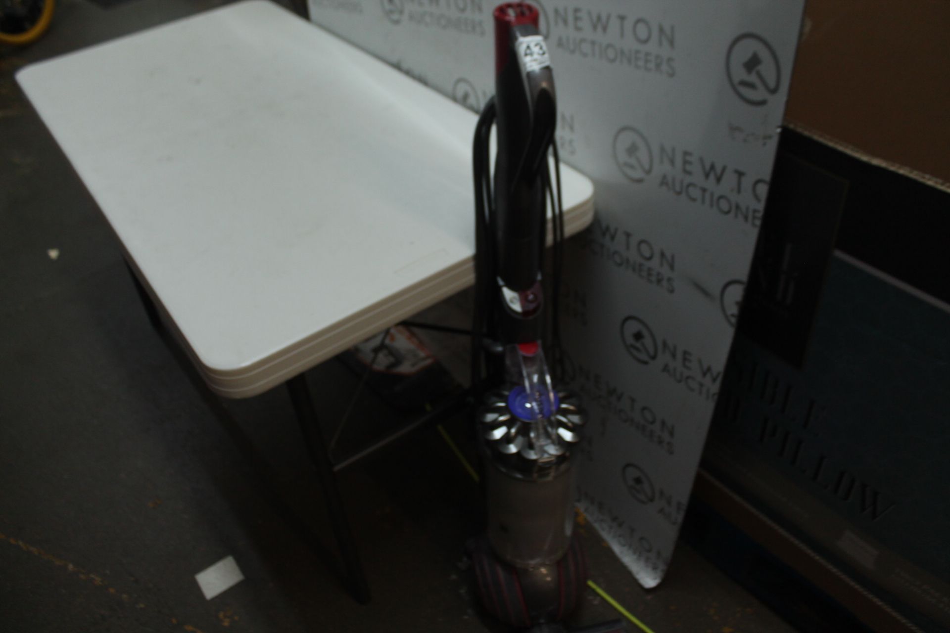 1 DYSON BALL ANIMAL UPRIGHT VACUUM CLEANER RRP Â£249