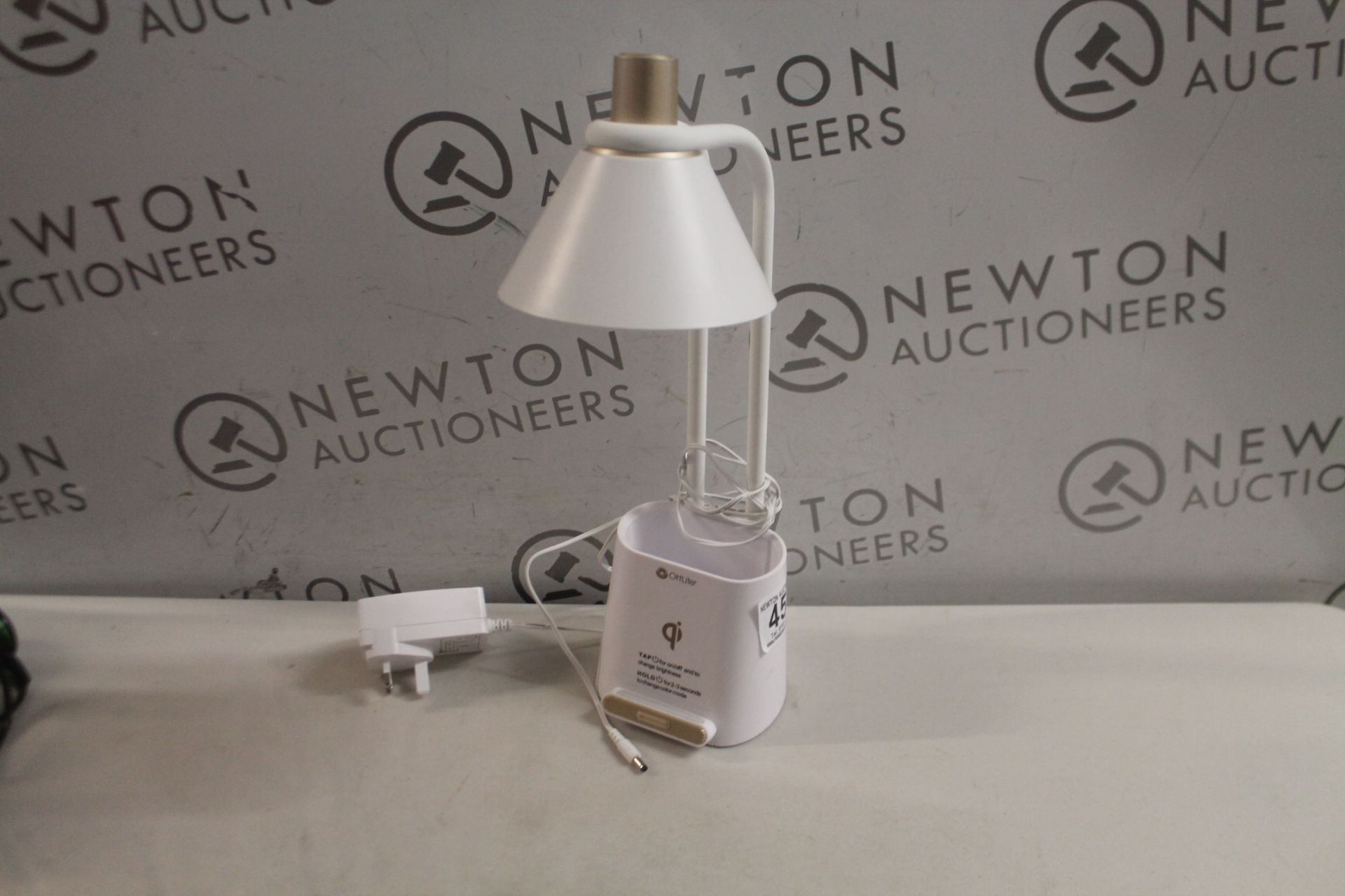 1 OTTLITE LED DESK LAMP RRP Â£49.99