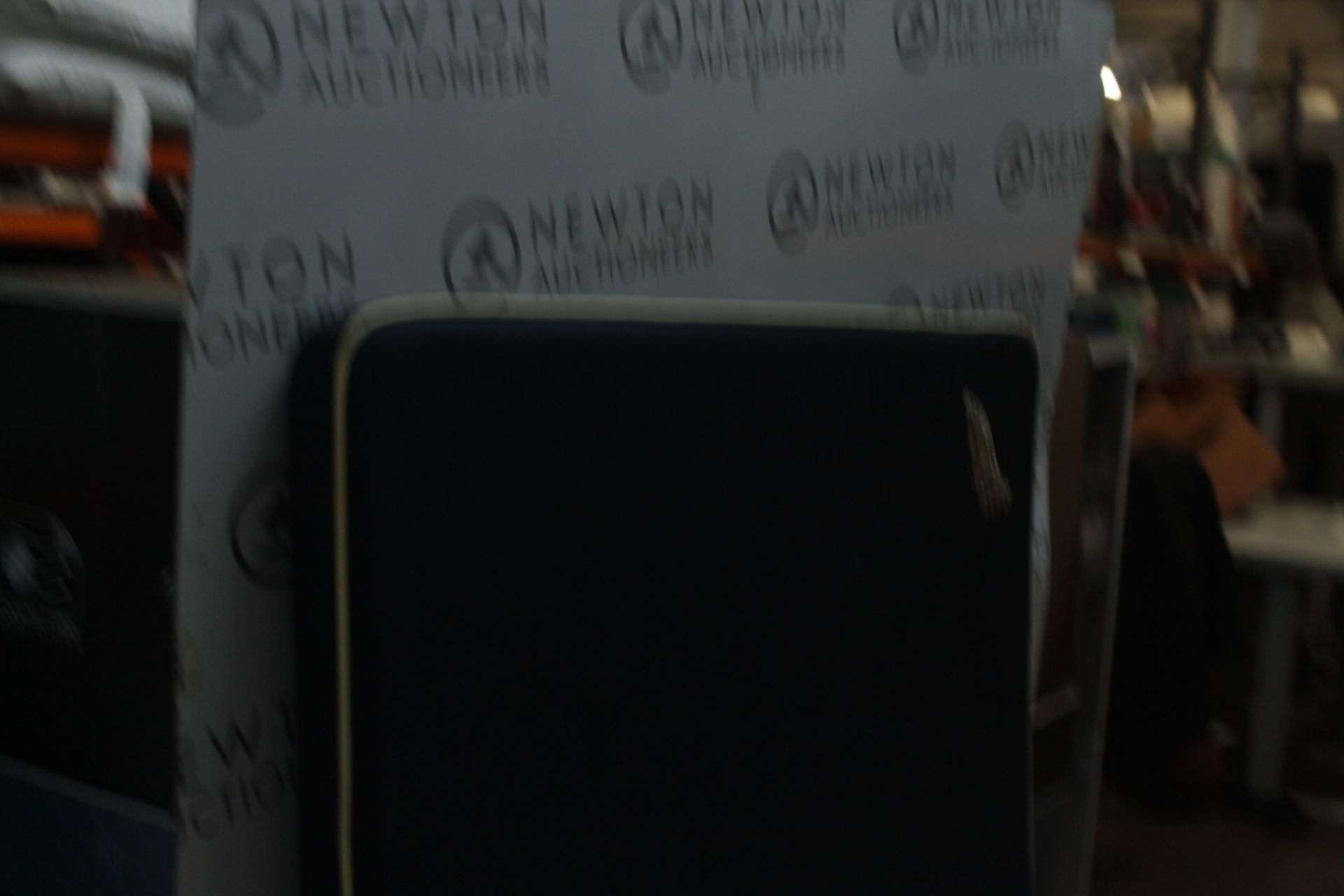 1 SNOOZZZEEE DOG DELUXE PET MAT RRP Â£29