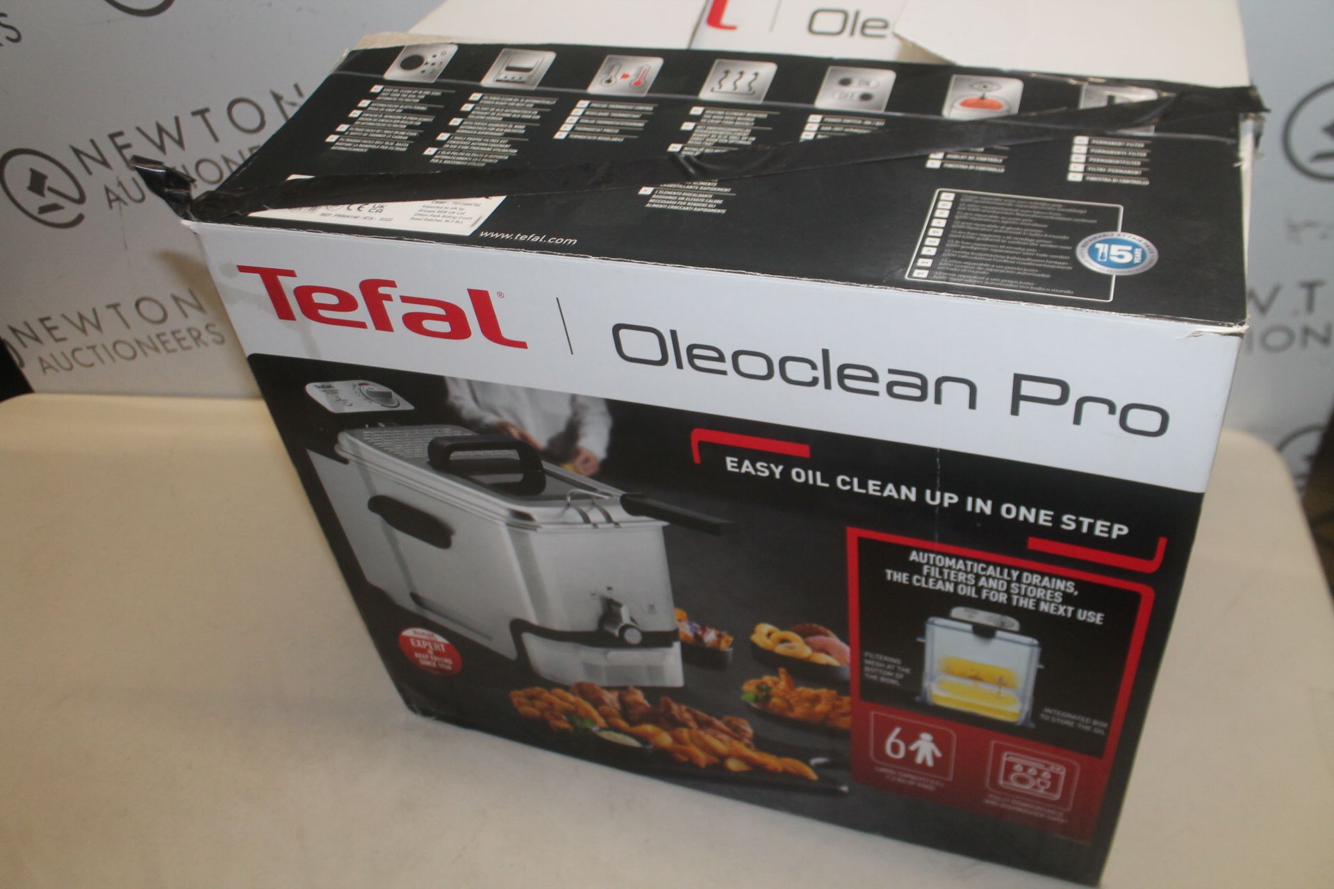 1 BOXED TEFAL OLEOCLEAN PRO INOX & DESIGN DEEP FRYER RRP Â£129.99