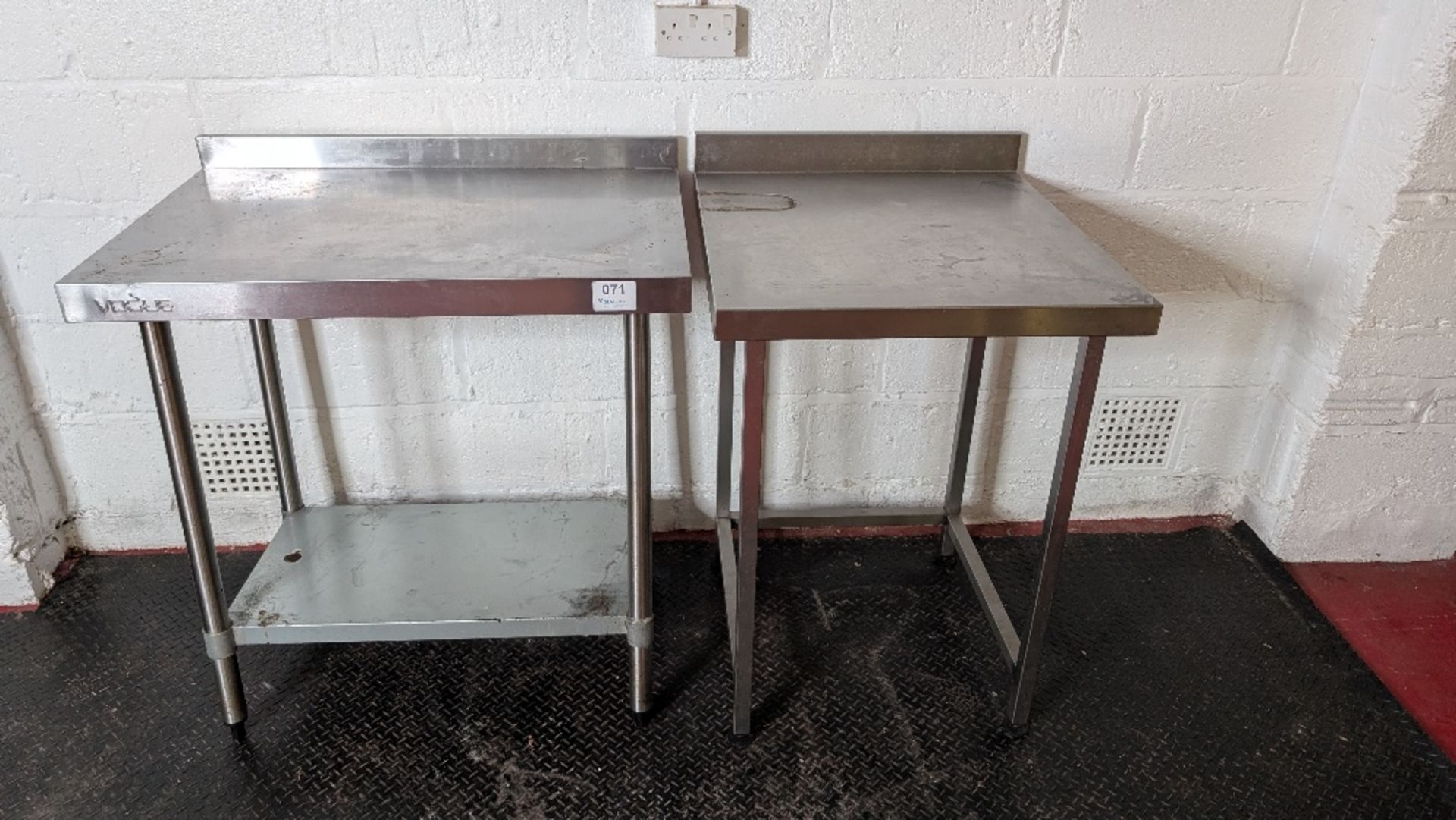 (2) Stainless steel preperation tables